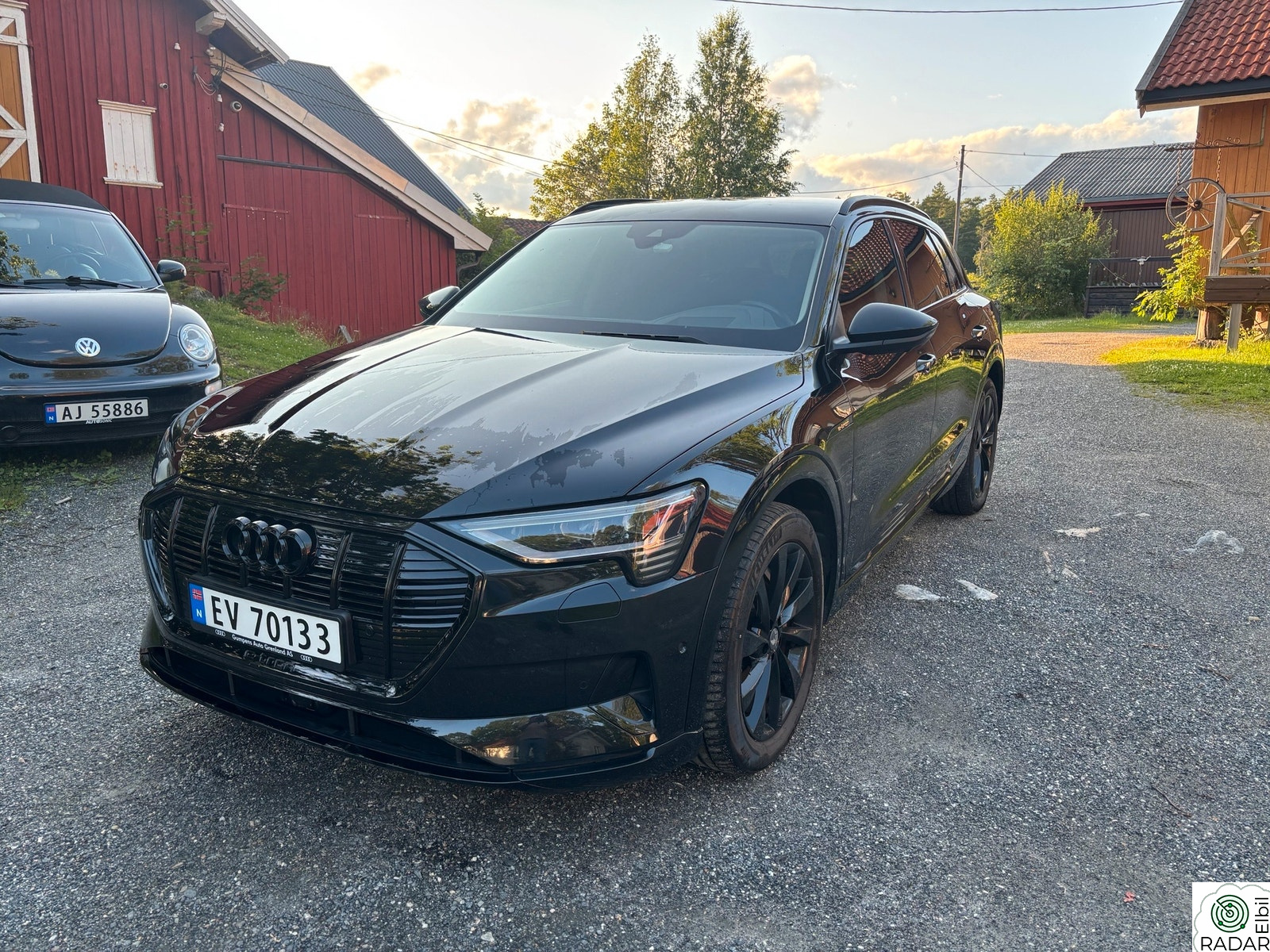 AUDI e-tron liten ulyd gir bak, laderele def.