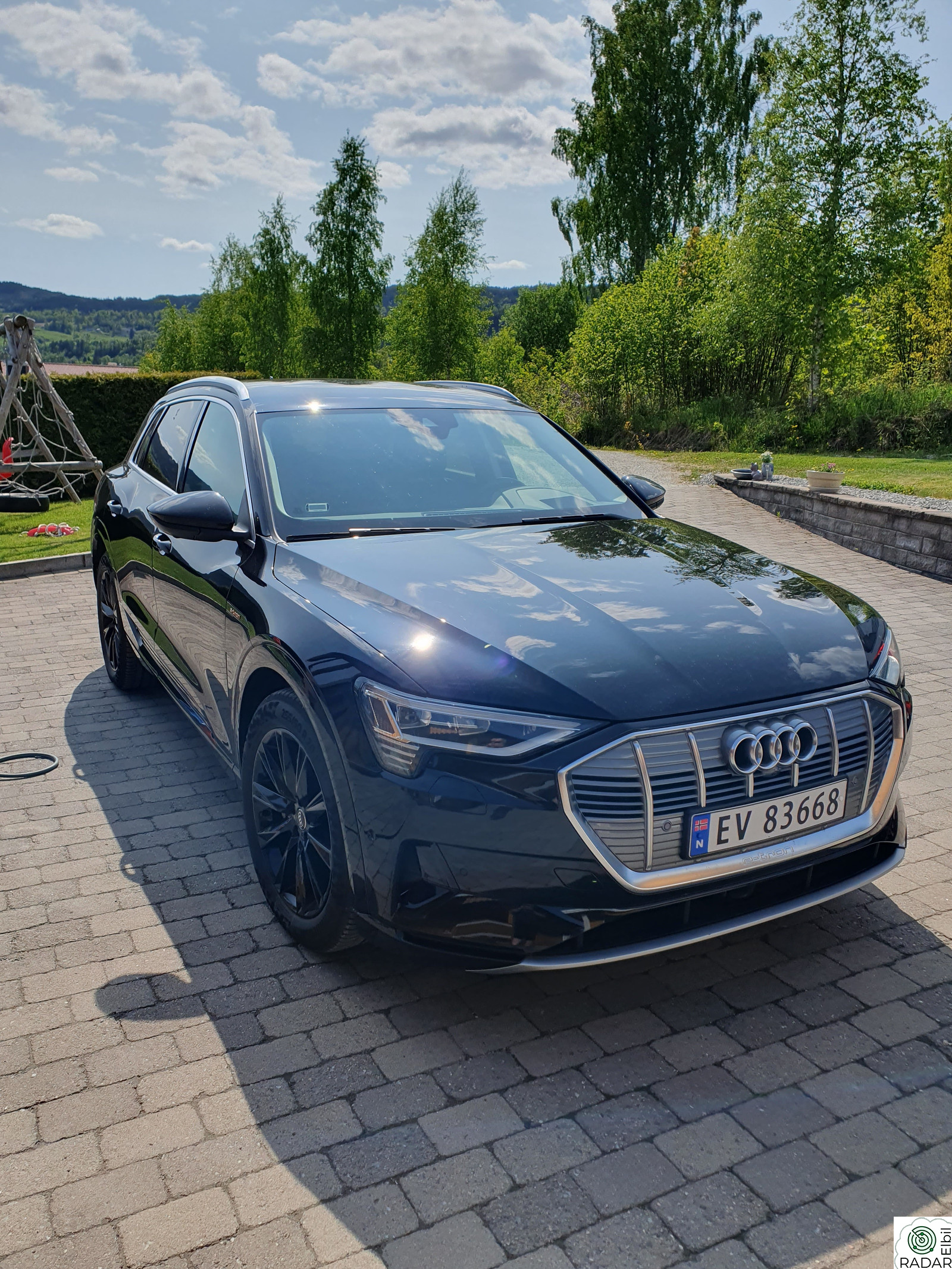 AUDI e-tron E-TRON 141KW
