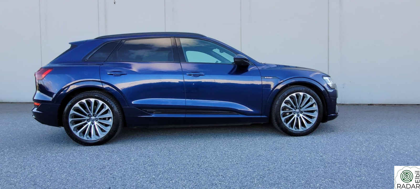 AUDI e-tron 50 50 Advanced Business