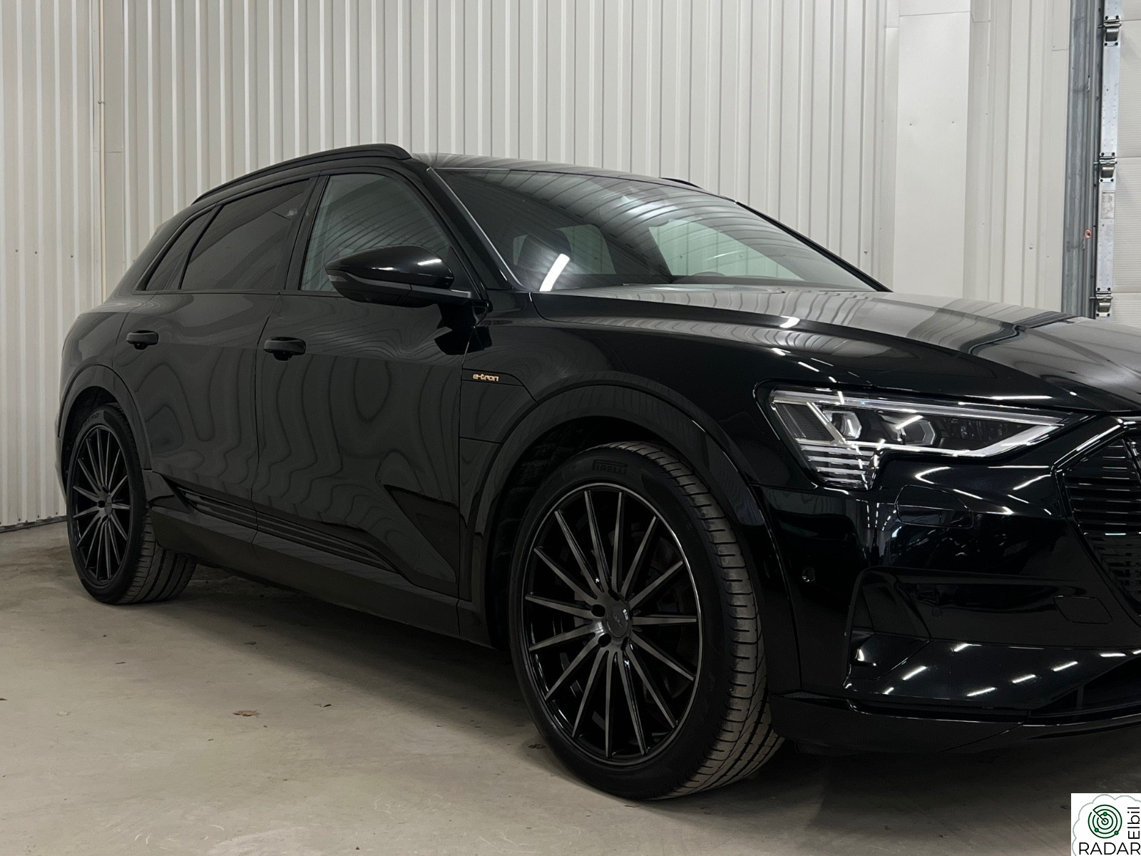 AUDI e-tron 55S-line S-Stoler Vossen Panorama 360 Sort optikk Krok