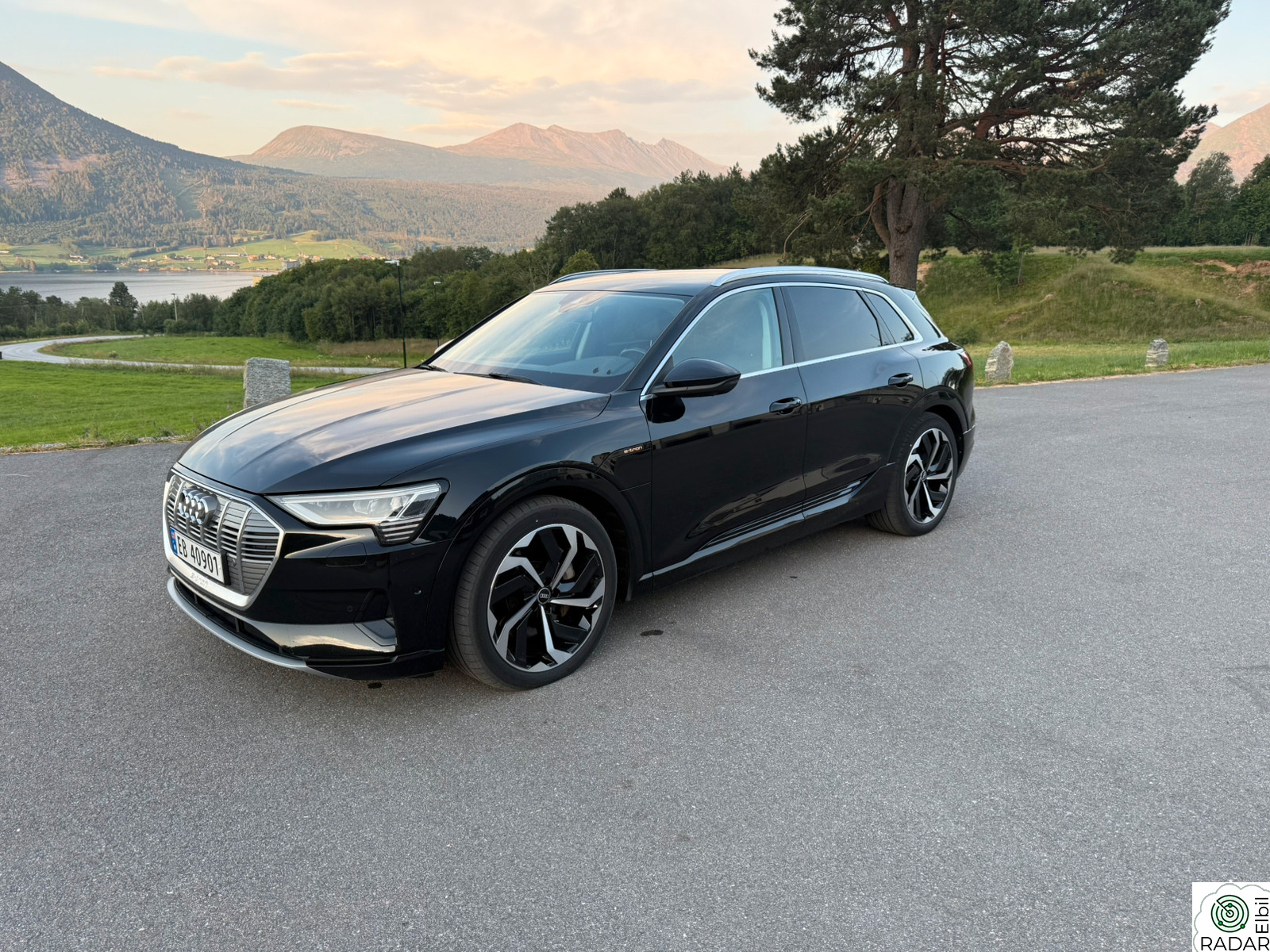 AUDI e-tron 55 55 Advanced Sport