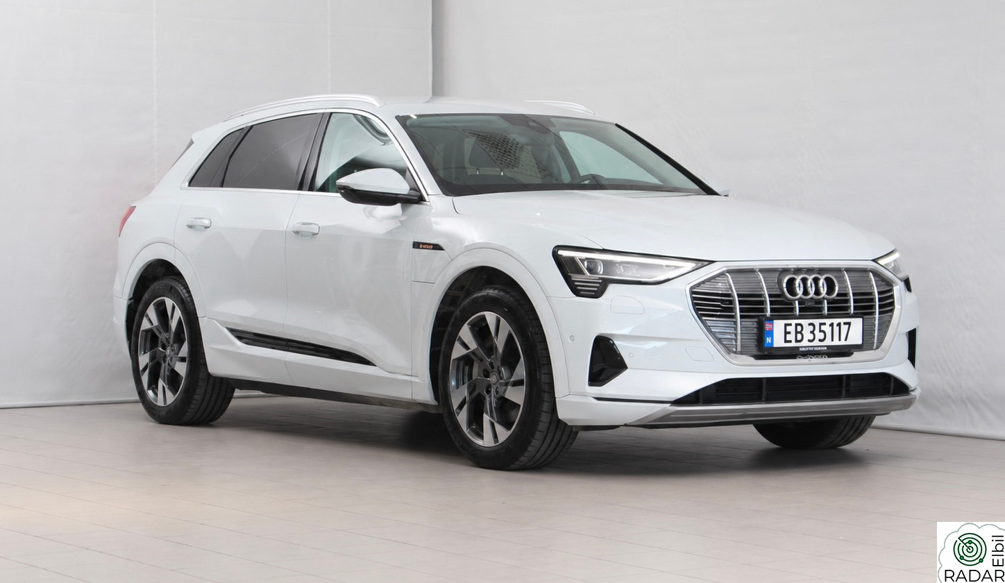 AUDI e-tron 50 50 Advanced Business/Servicehistorikk/Nye dekk