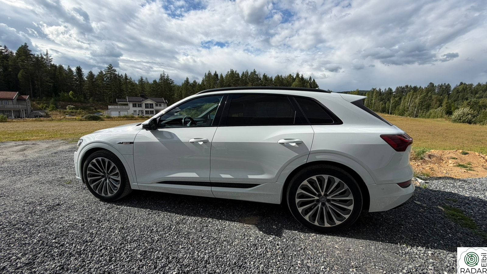 AUDI e-tron 55