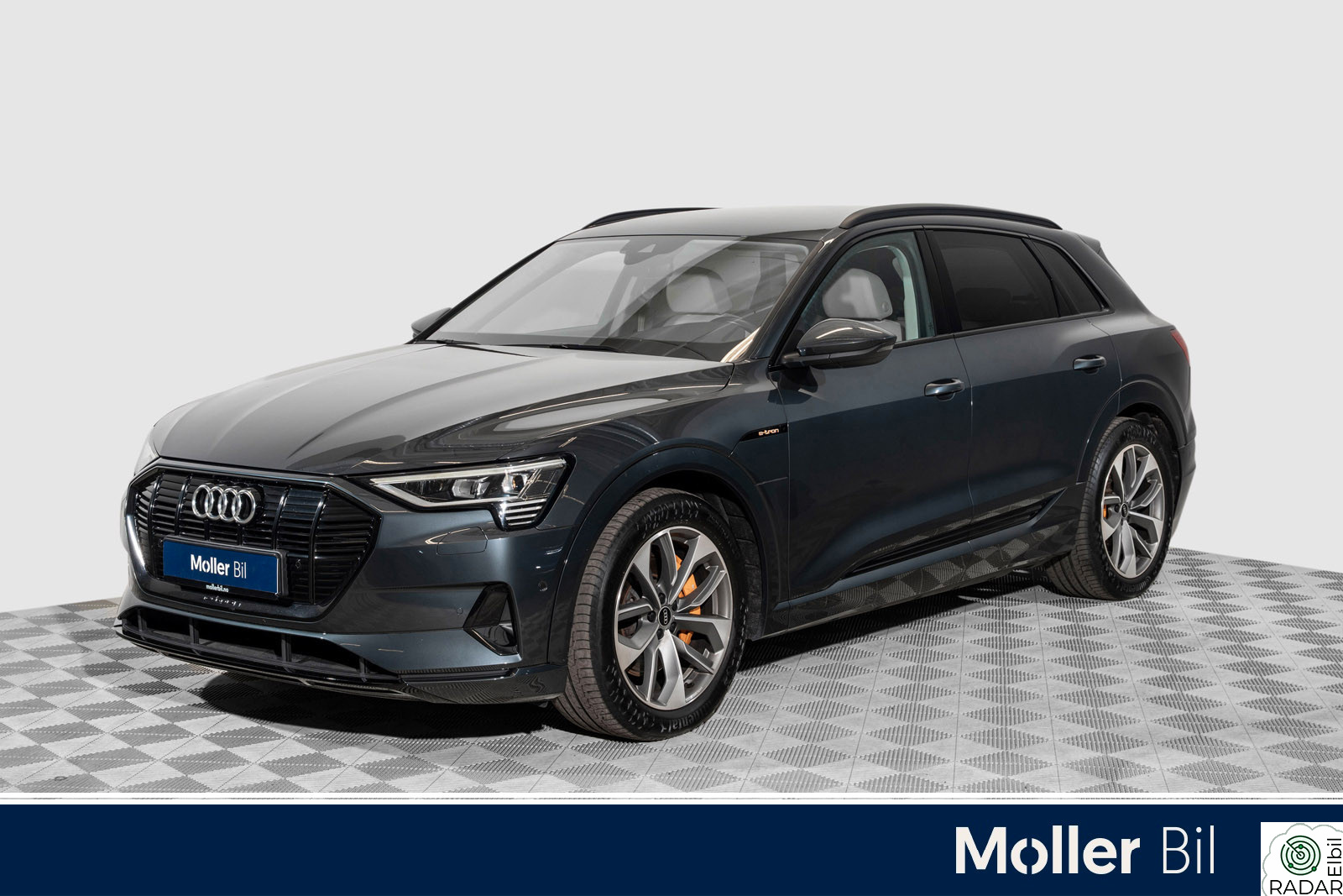 AUDI e-tron 50 50 advanced business