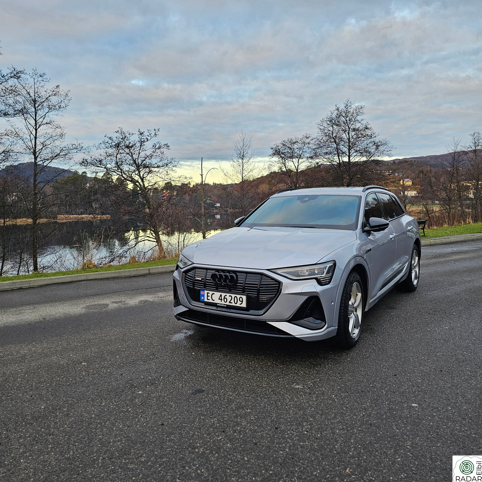 AUDI e-tron 55 55/MATRIX/B&O/S-LINE/KROK/KONTUR/SKINN/PANO/22’’