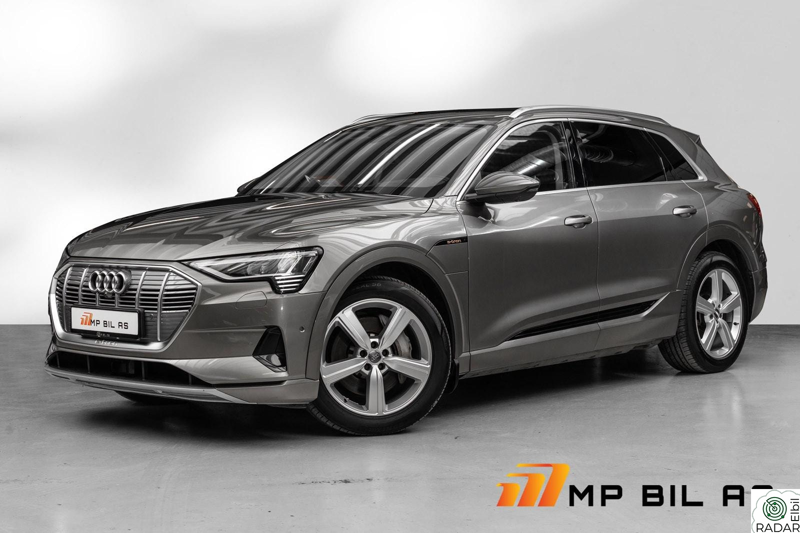 AUDI e-tron e-tron 55 quattro | Luft | Matrix | HUD | 360° | Krok