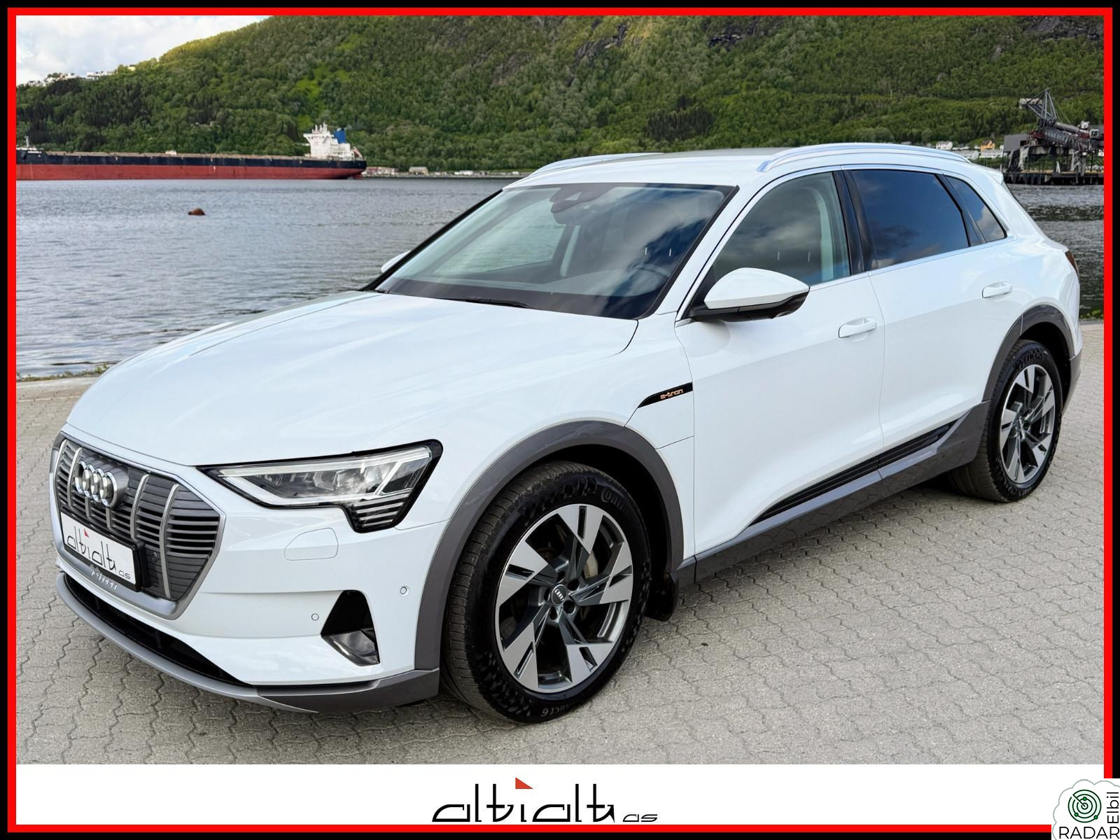 AUDI e-tron 55 Quattro / Skinn / ACC / Luft / 360 / Krok++