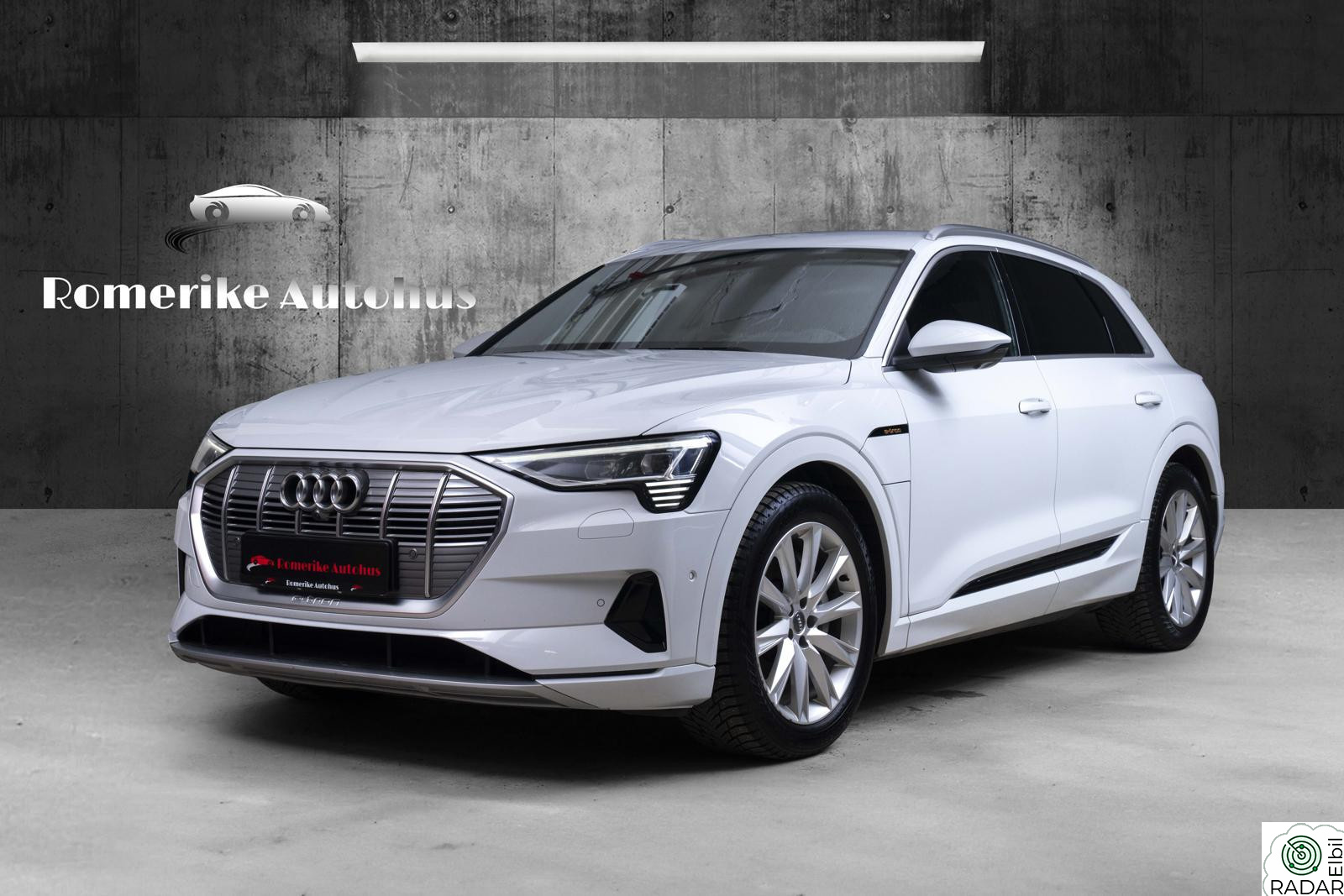 AUDI e-tron 55 Q S-LINE // NightVision, B&O, HeadUp, Matrix, 360++