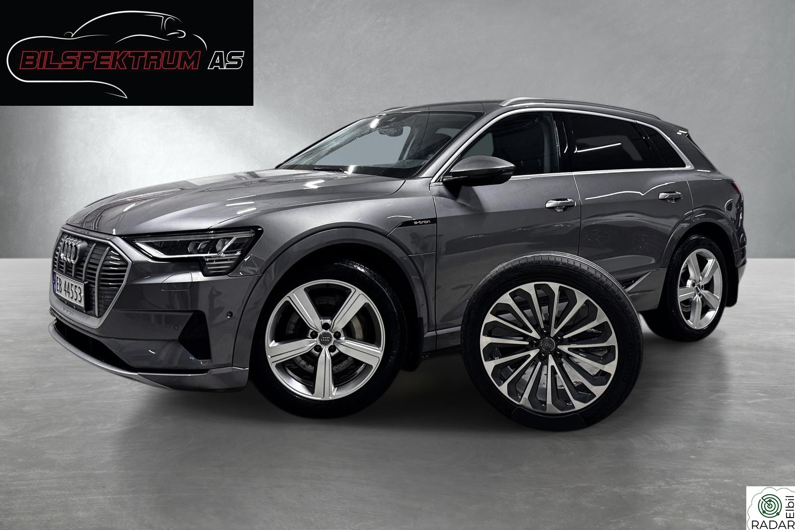 AUDI e-tron 55 55 Advanced Sport // 21", Alcantara, Acc, 360Kam,Memory