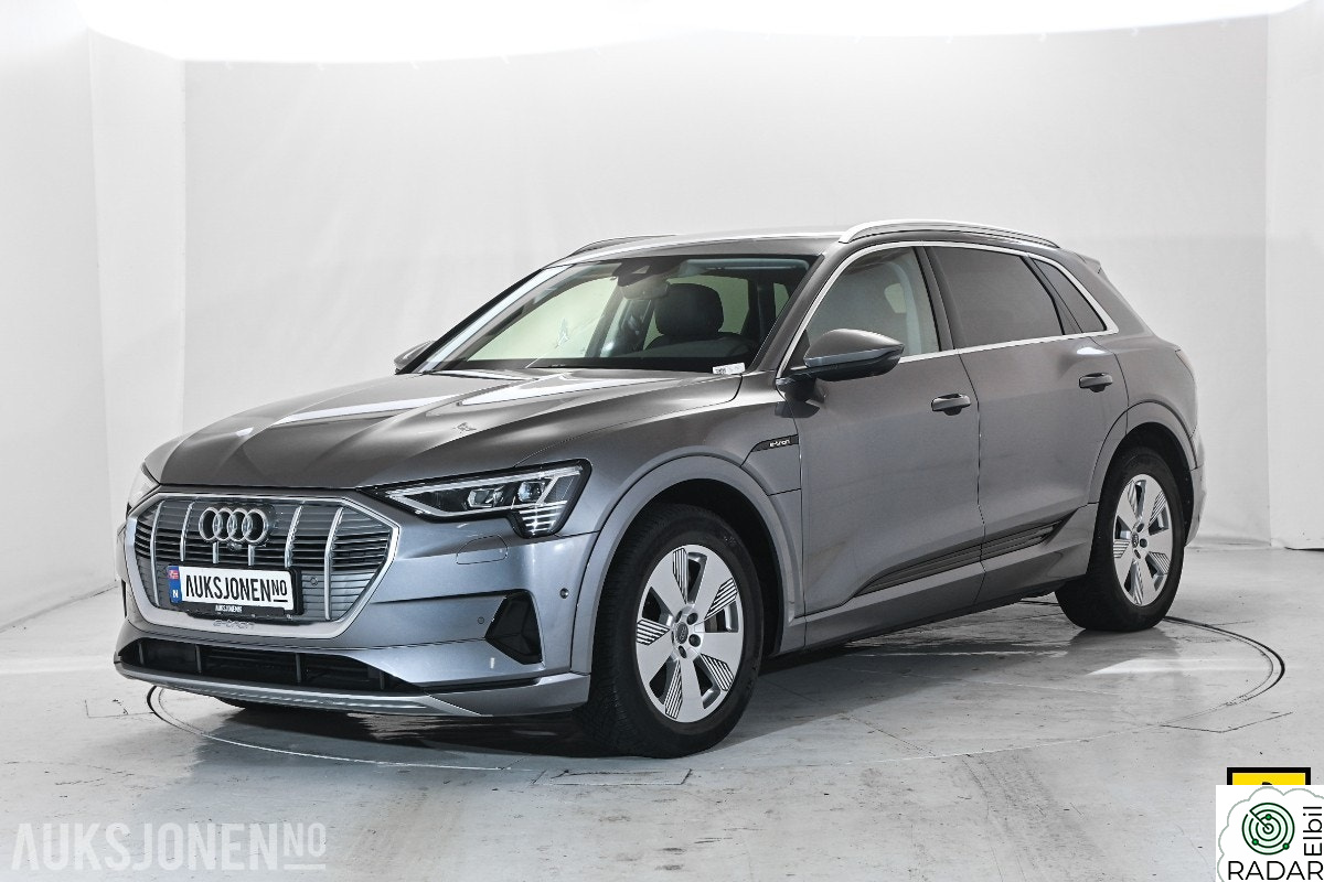 AUDI e-tron 50 ADVANCED SPORT HENGERFESTE 360-KAMERA SPORTSSETER LUFTF