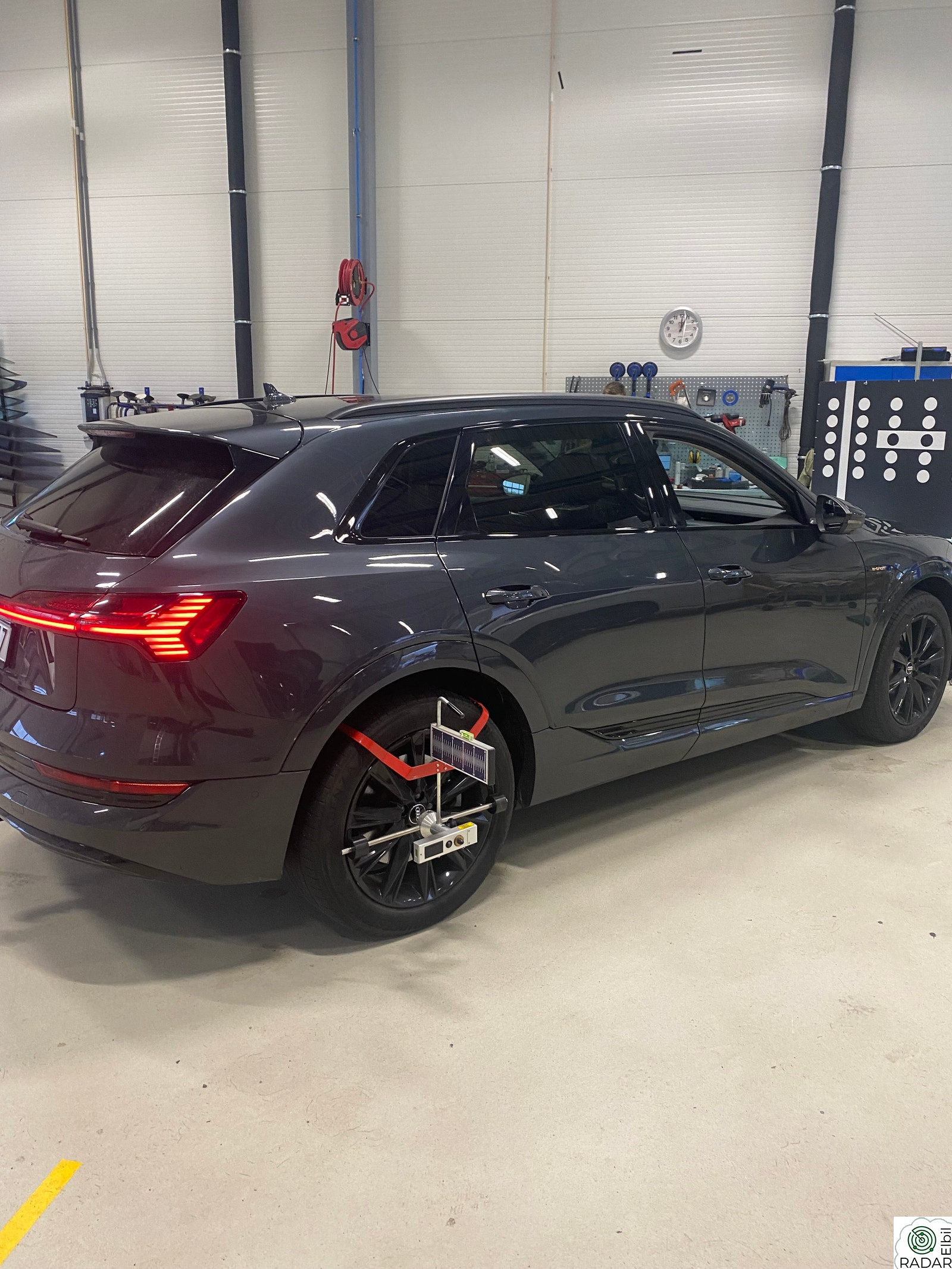 AUDI e-tron 50 50 Advanced Business