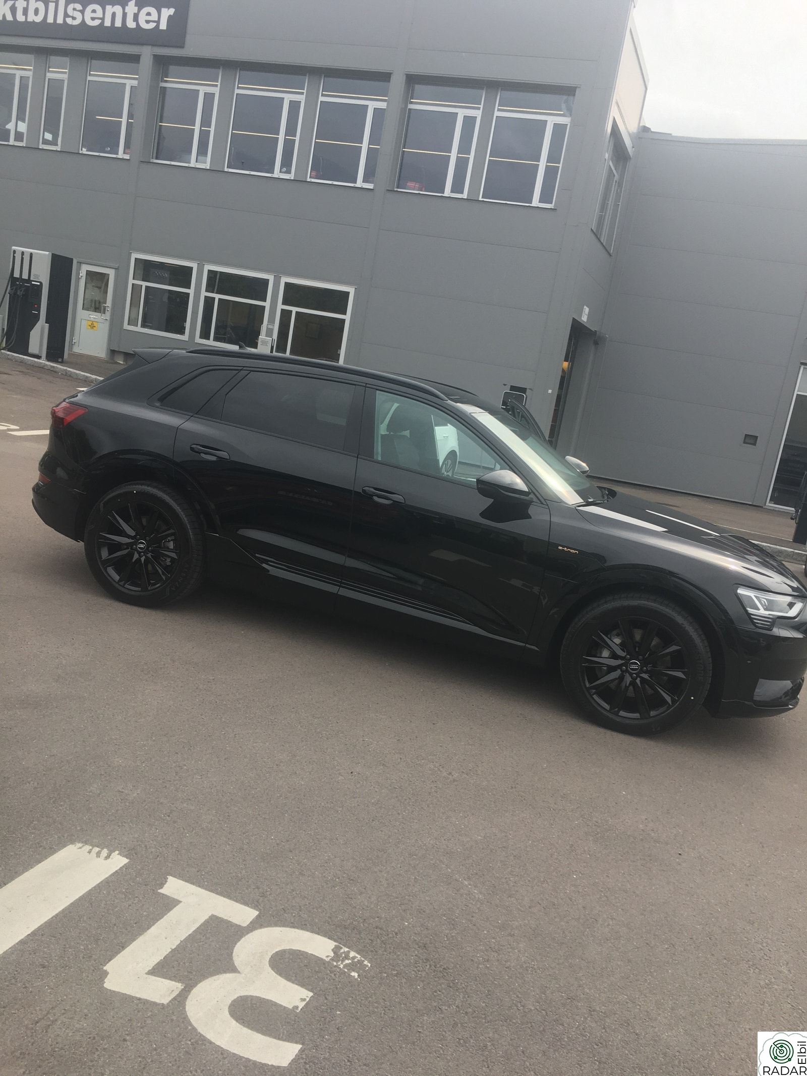 AUDI e-tron 50 50 Advanced Business