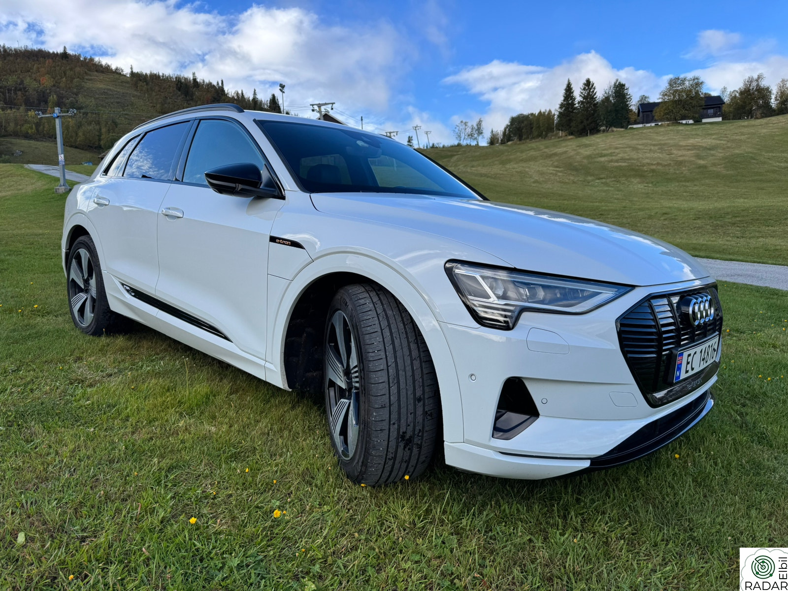 AUDI e-tron 55 55 Advanced Sport Black Edition/Panorama/Velutstyrt&pen