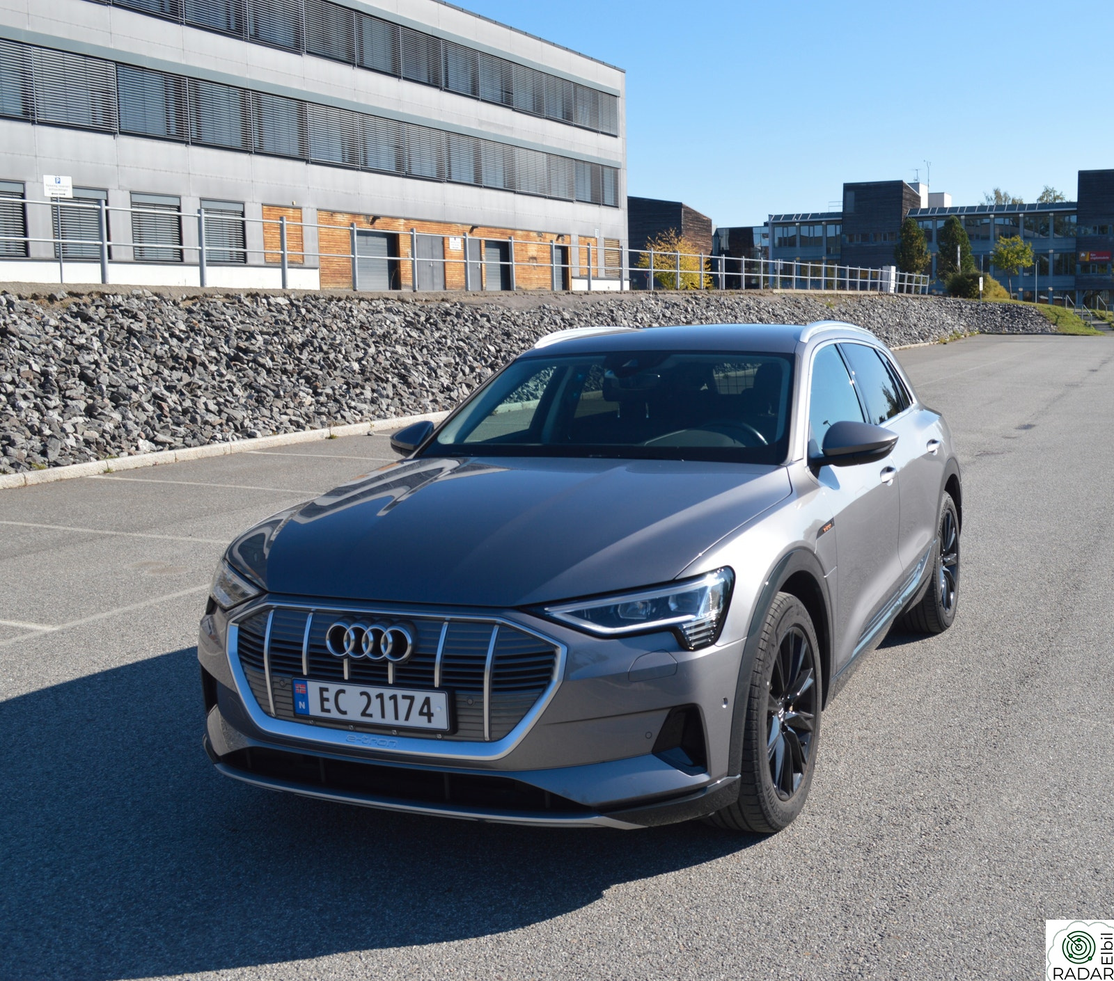 AUDI e-tron 50 50 Advanced Business