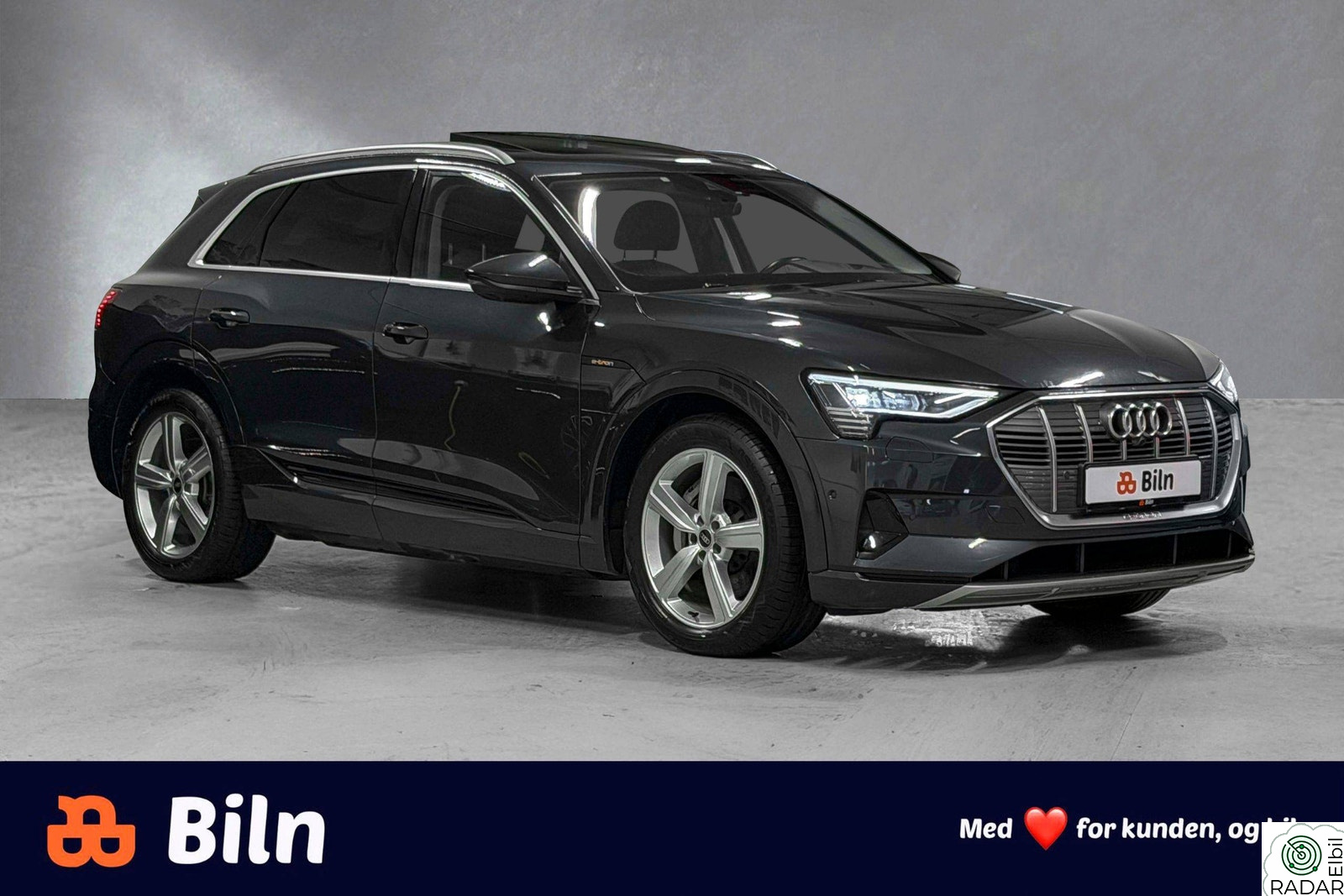 AUDI e-tron 55 55 /ACC/Krok/Skinn/Panorama/Luft/360kamera/Garanti