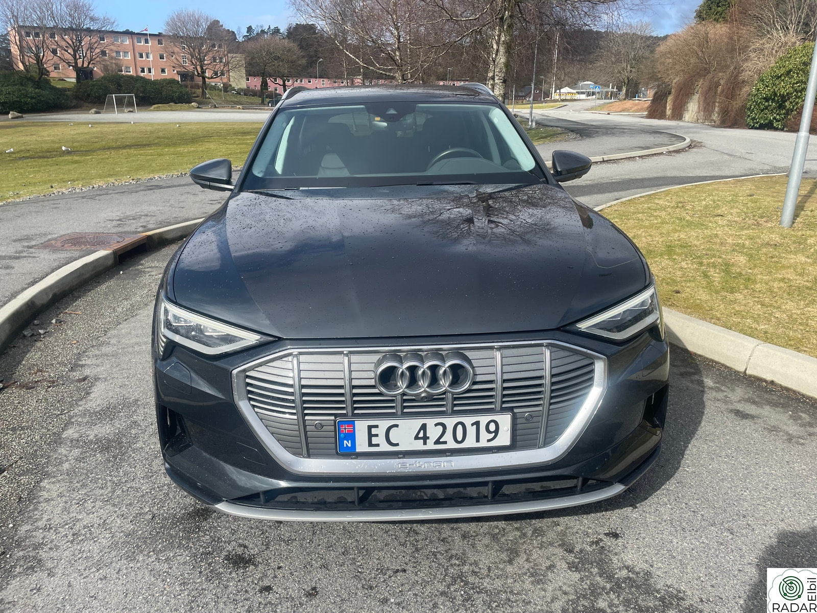 AUDI e-tron 50 50 Advanced Sport TOPP STAND MEGET PEN