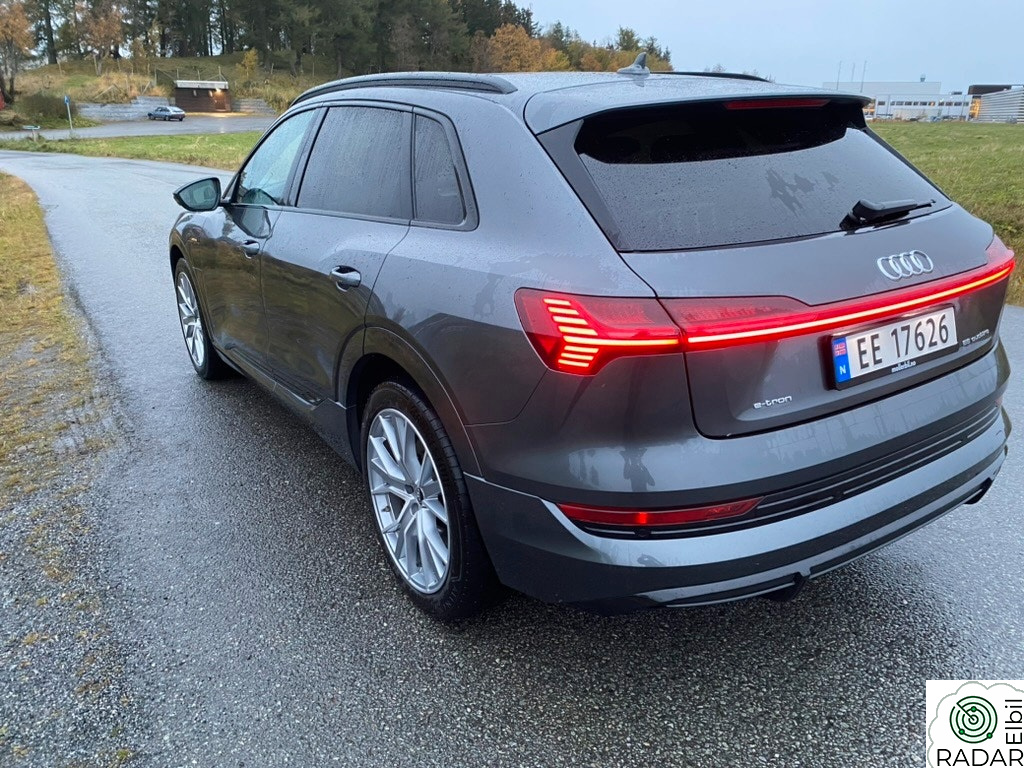 AUDI e-tron 55 55 S line Sport