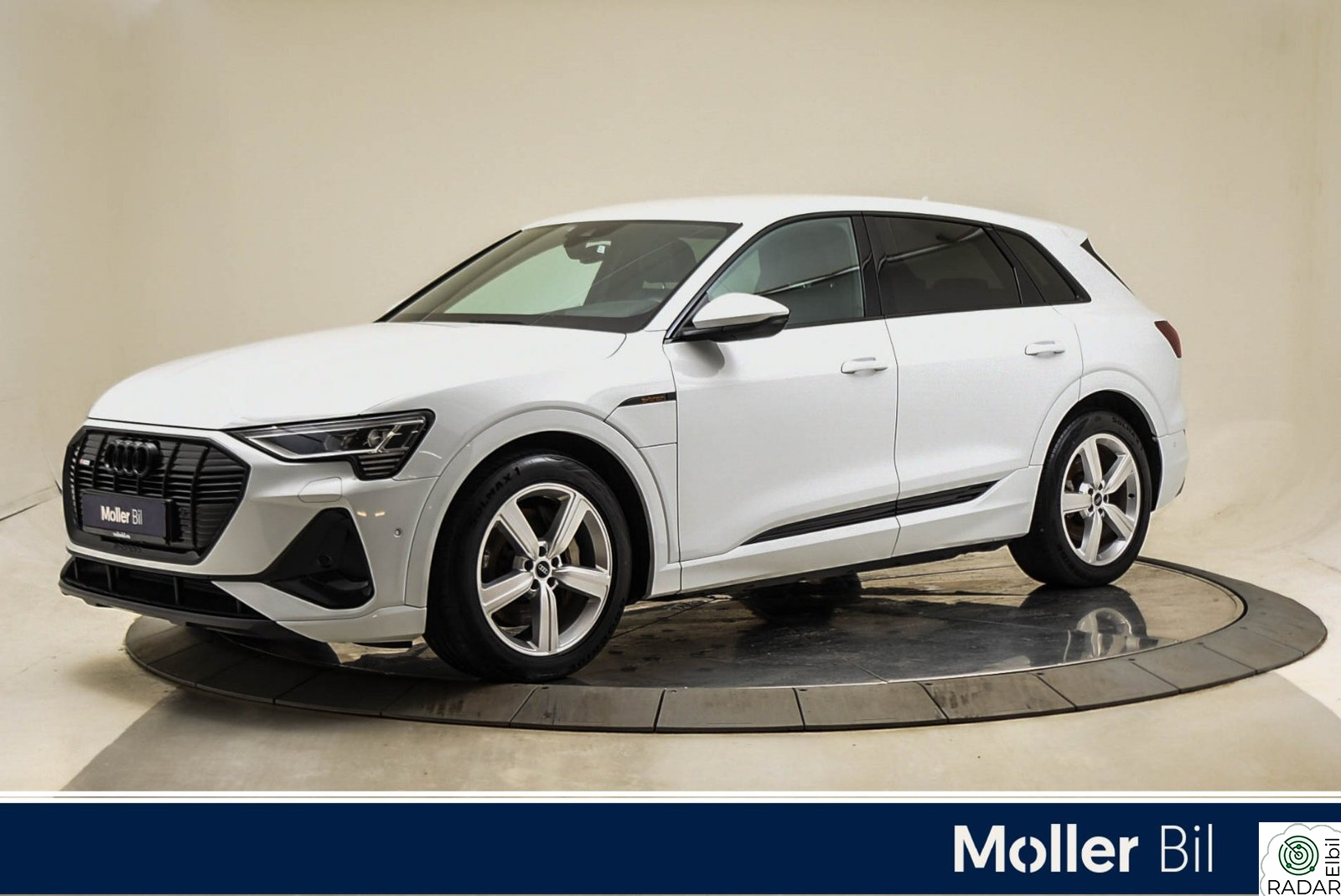AUDI e-tron 55 55 S-Line Krok/HUD/NightVision/B&O/Navi/Kamera