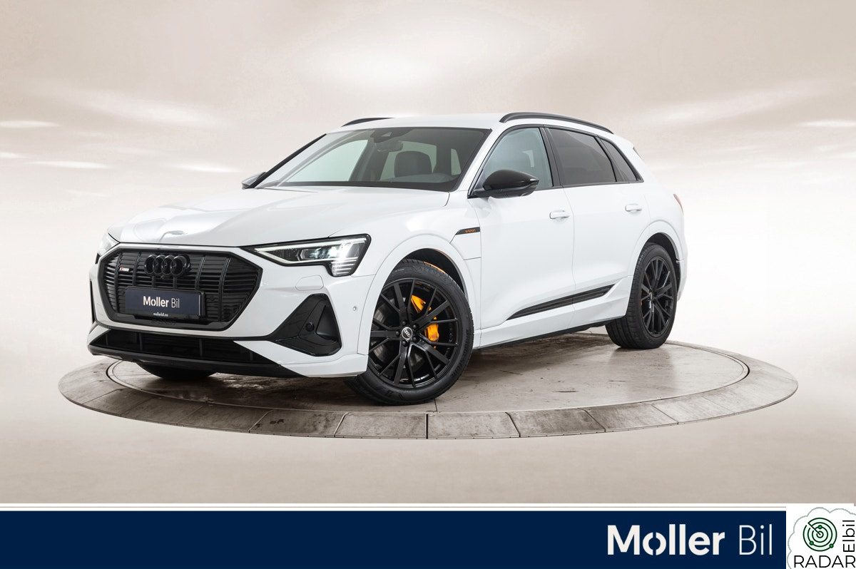 AUDI E TRON 55 55 S Line Sport Black Edition - 21", 360Kam, Krok, ACC