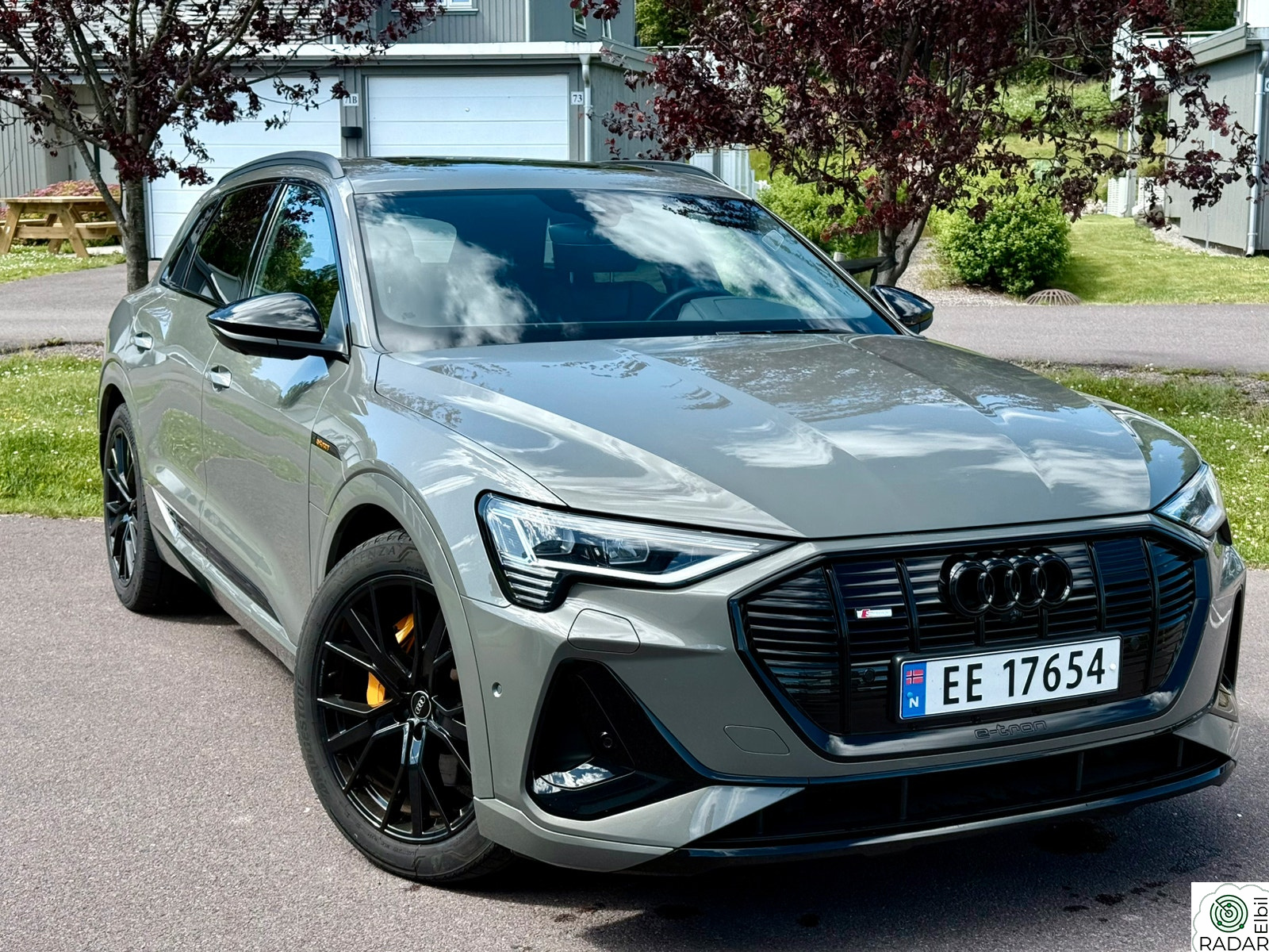 AUDI E TRON 55 55 S line Sport Black Edition