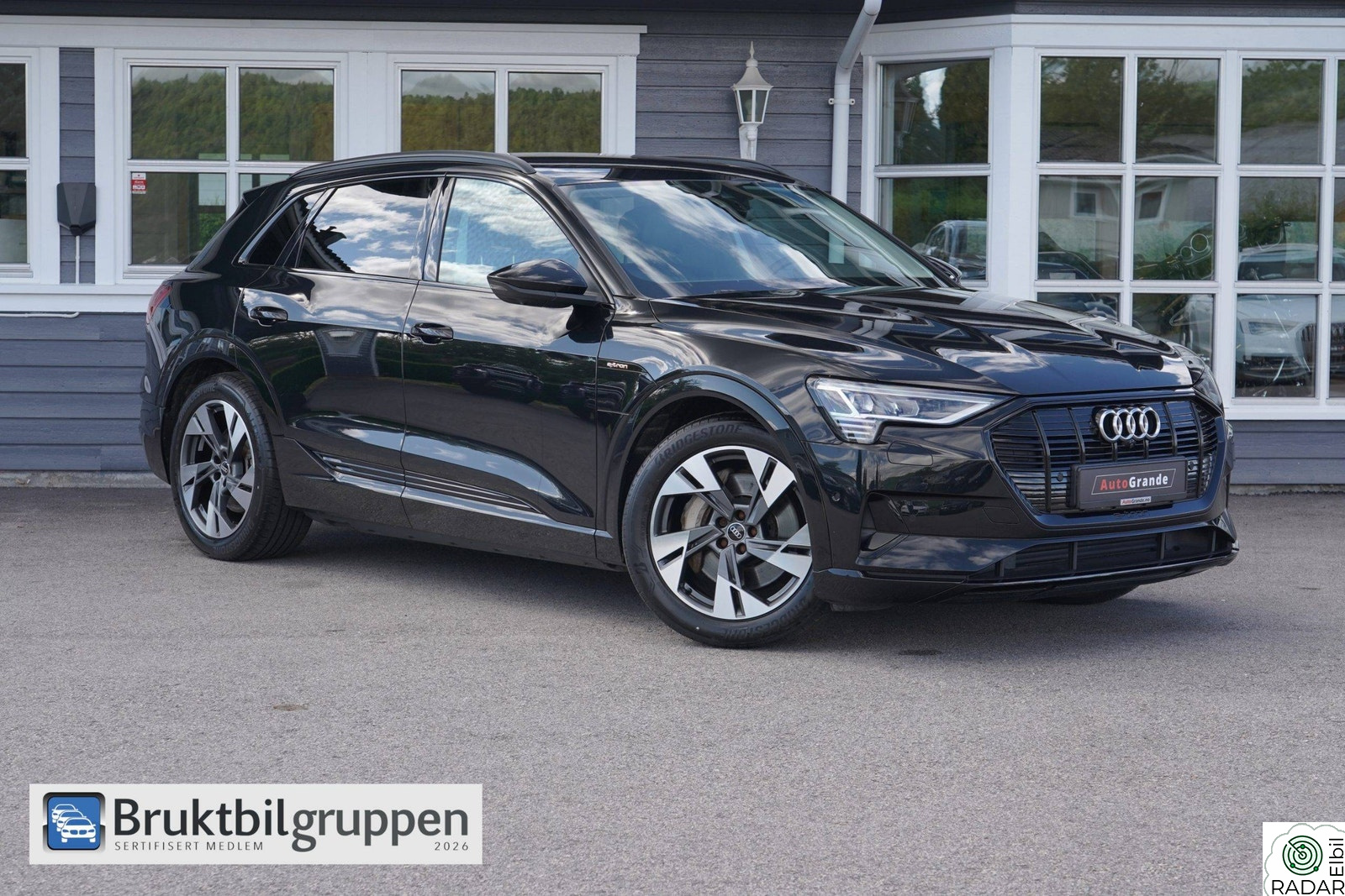 AUDI E TRON 55 55 ACC KROK 360KAM FØRKLIMA SORTOPTIKK EL.SETER SKINN