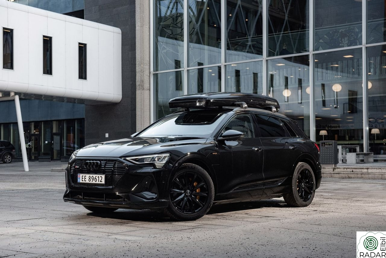 AUDI E TRON 55 55 S line Sport Black Edition