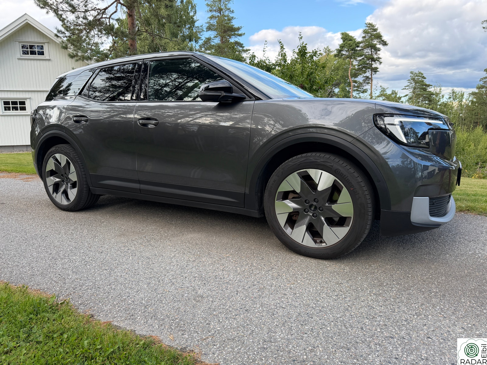 FORD Explorer Premium AWD Extended Range