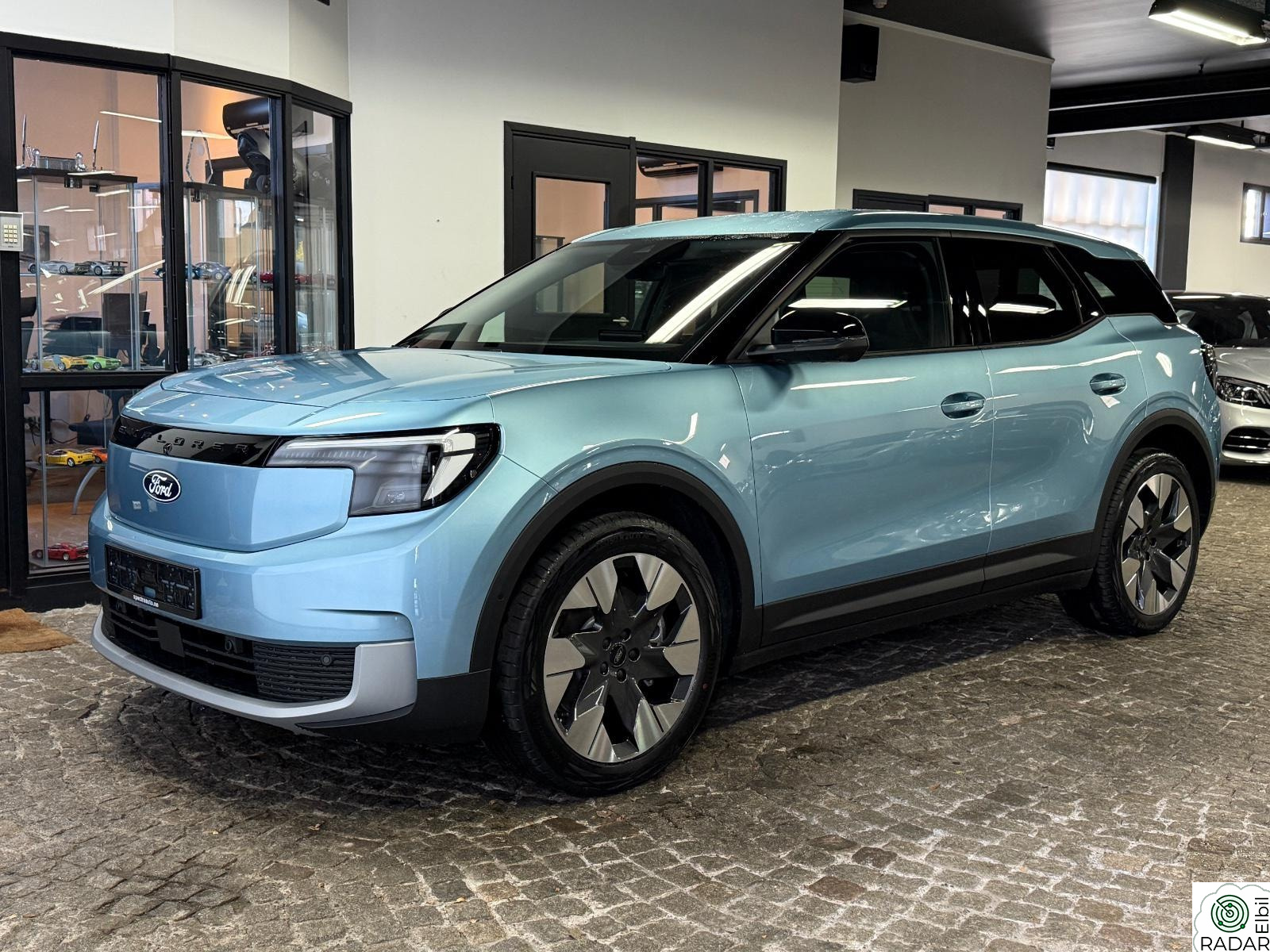 FORD Explorer AWD ER, Premium, Førerpakke, Krok, Varmepumpe, Massasje