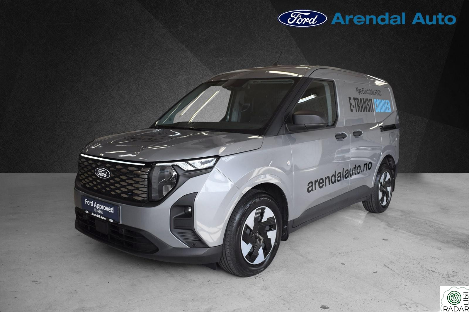 FORD Transit Courier 136HK Trend/ACC/H.feste/Navi/Apple Car Play/R.kam/BT++