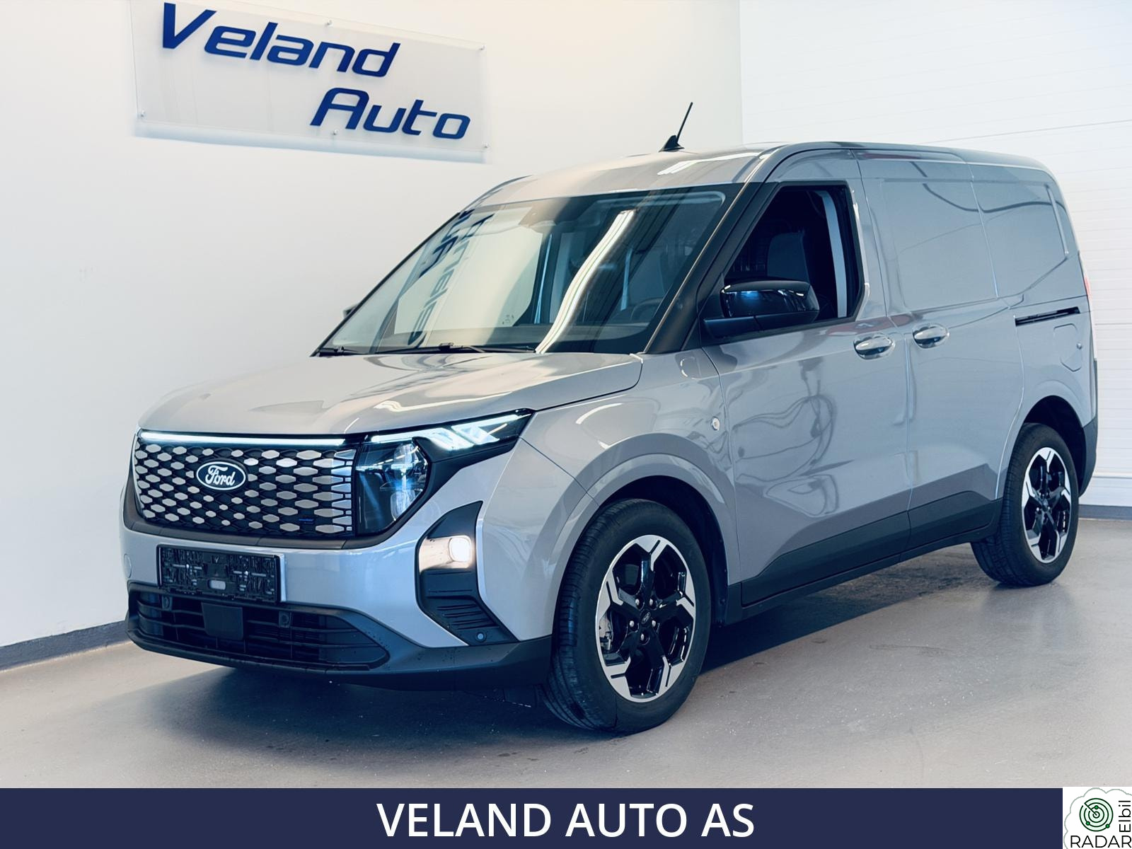 FORD Transit Courier LIMITED 136HK ADAPTIV CRUISE/2xSIDEDØR/KAMERA/NAVI
