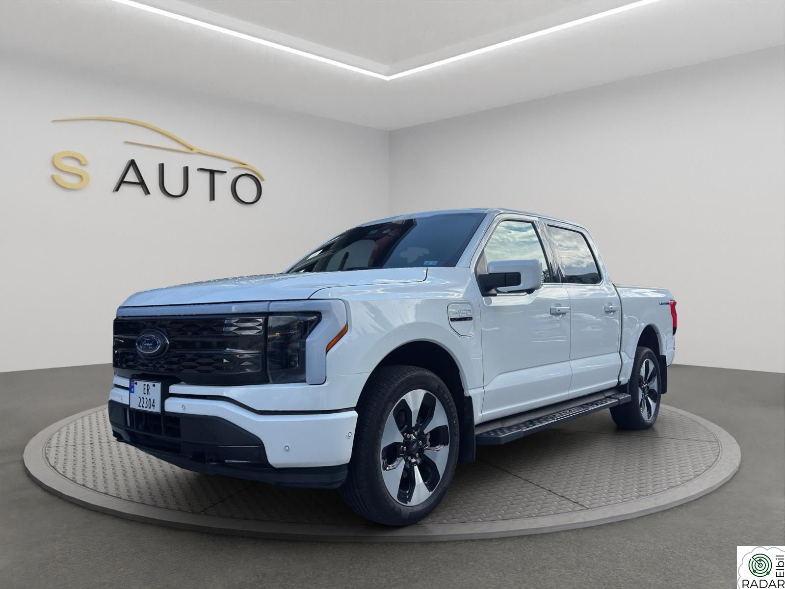 FORD F-150 Lightning Lightning Platinum 131kWh, 483 km, B&O, Krok, ACC ++
