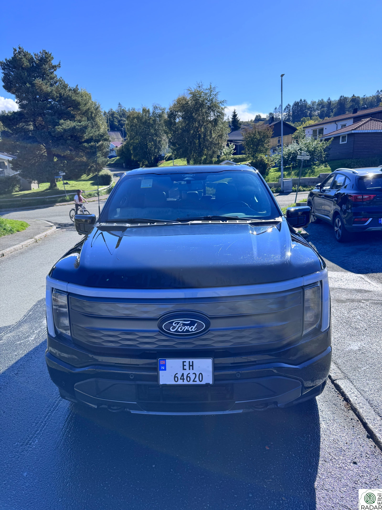FORD F-150 LIGHTNING LARIAT 131kWh AWD