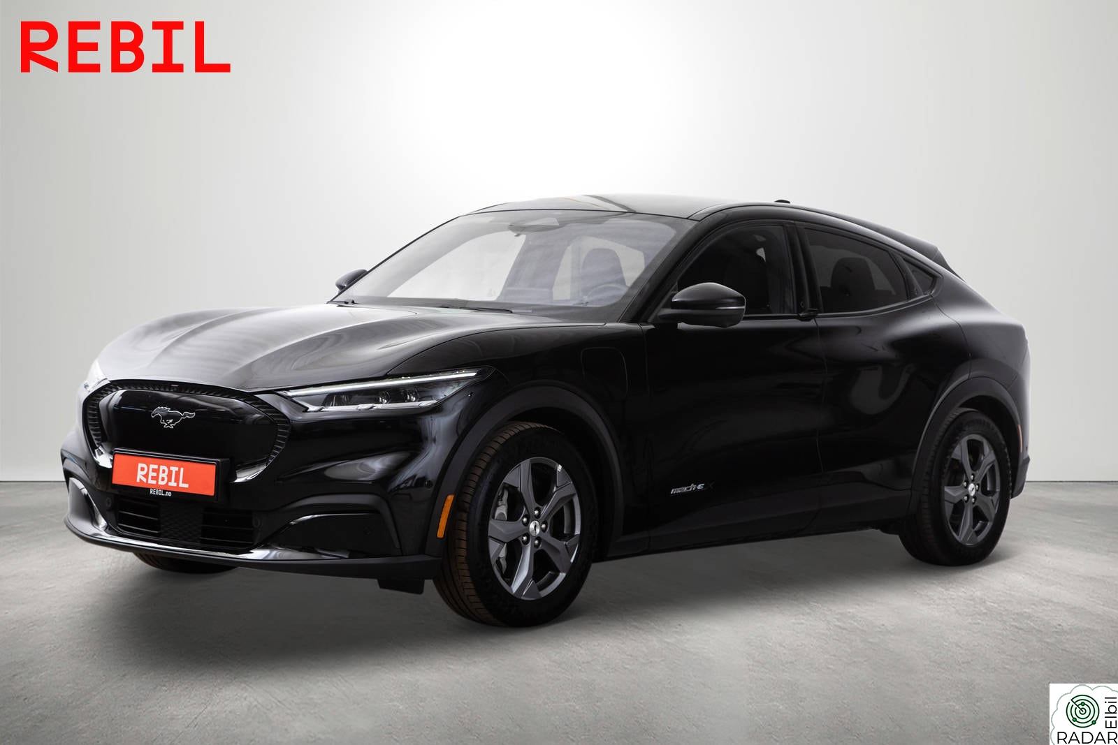 FORD Mustang Mach-E 610km/LR/RWD/Pano/Skinn/360/B&O/Memory/El.bakluke/D