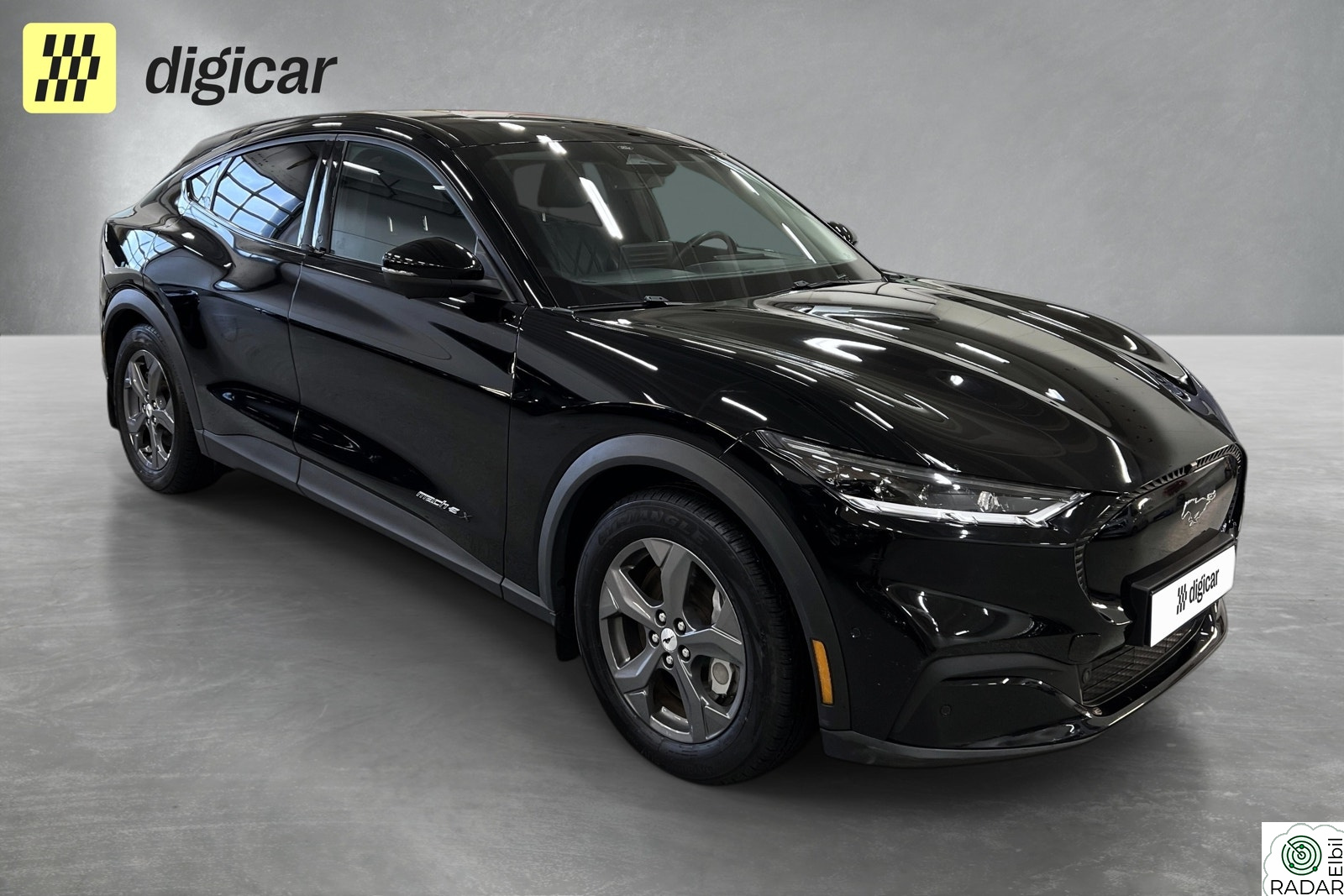 FORD Mustang Mach-E Long Range / Teknopakke / Hengerfeste / 360 kamera ++