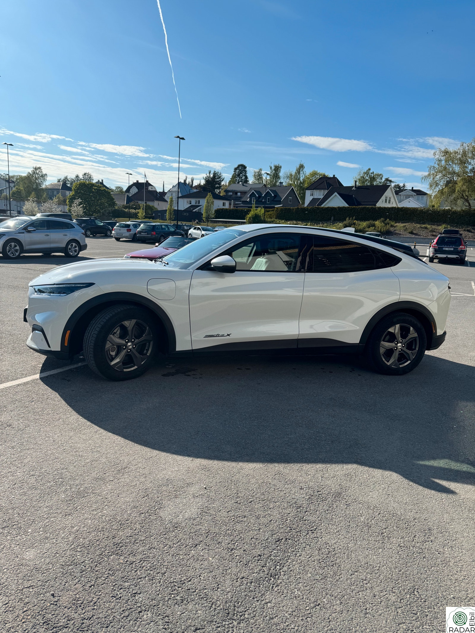 FORD Mustang Mach-E LR RWD/610km/301hk/Bang&Olufsen/kamera/Adaptiv Cruise