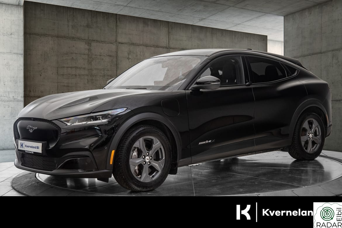 FORD Mustang Mach-E RWD Long Range/Soltak/Kamera/ACC/Carplay/Navi