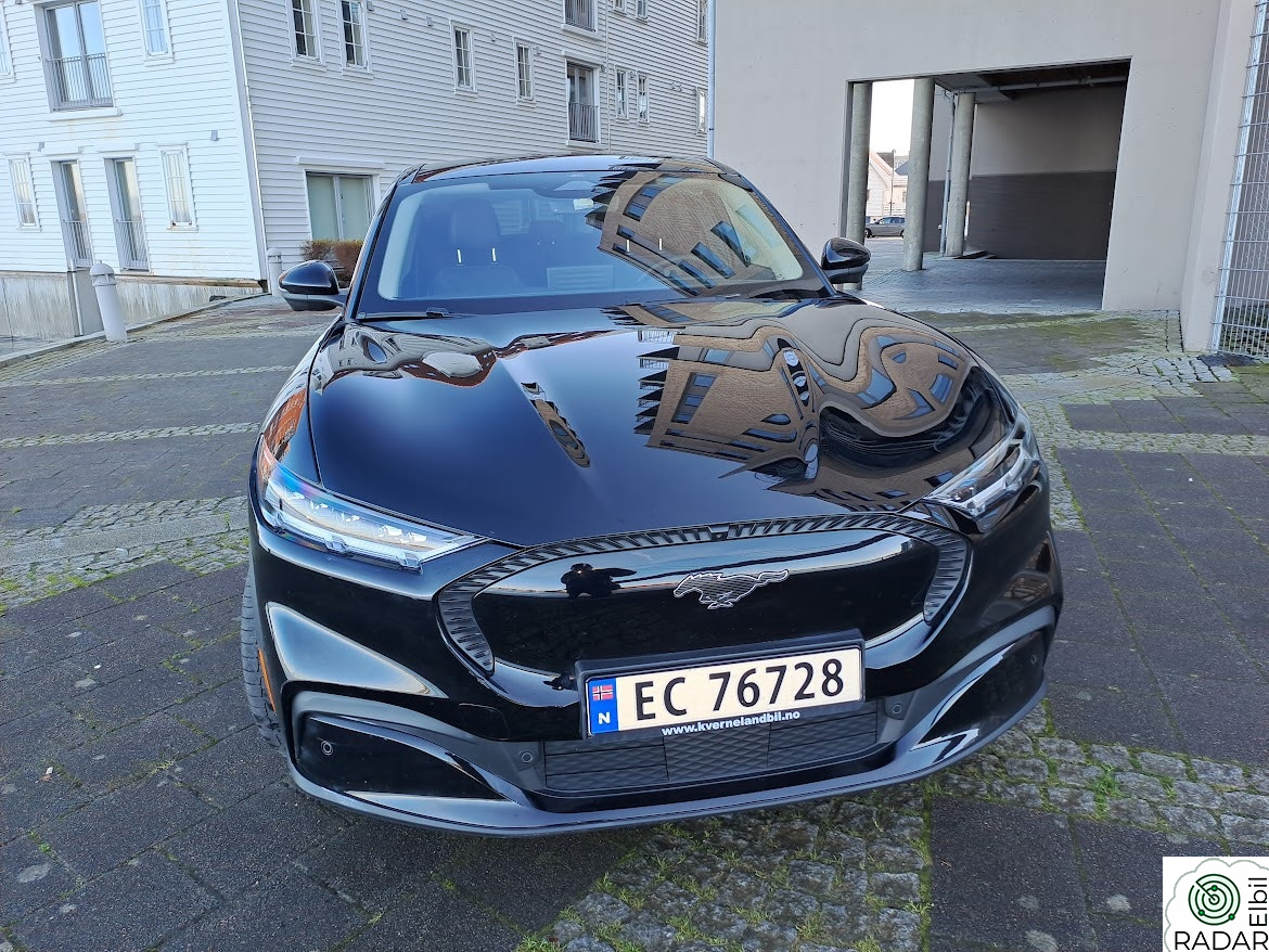 FORD Mustang Mach-E SR RWD 300 hk Lite kjørt