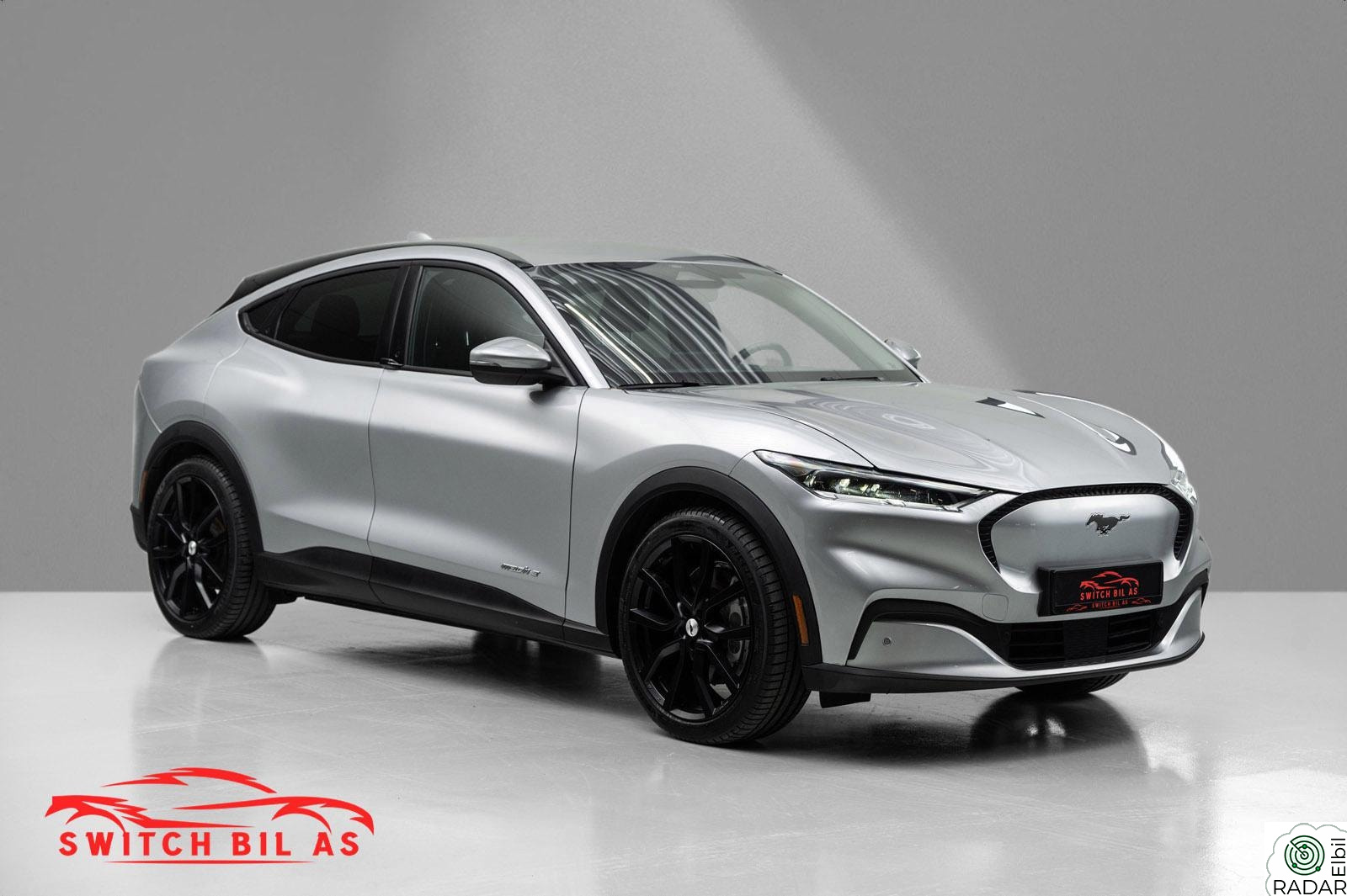 FORD Mustang Mach-E SR RWD/ACC/KAM/NAVI/LED/CARPLAY/KEYLESS/VARME +++