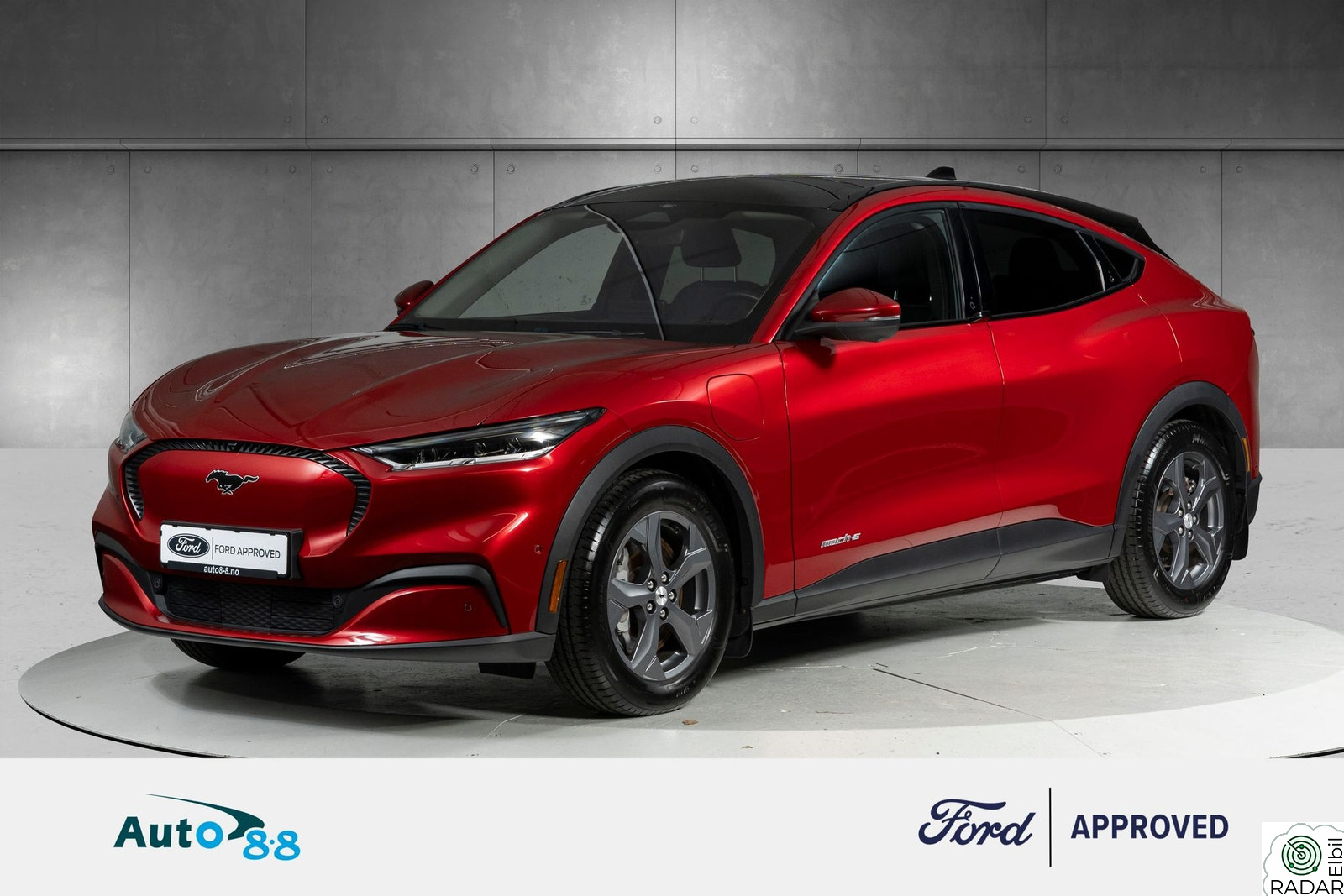 FORD Mustang Mach-E SUV Premium RWD Long range Tek+ | Pano | Hengerfeste ++