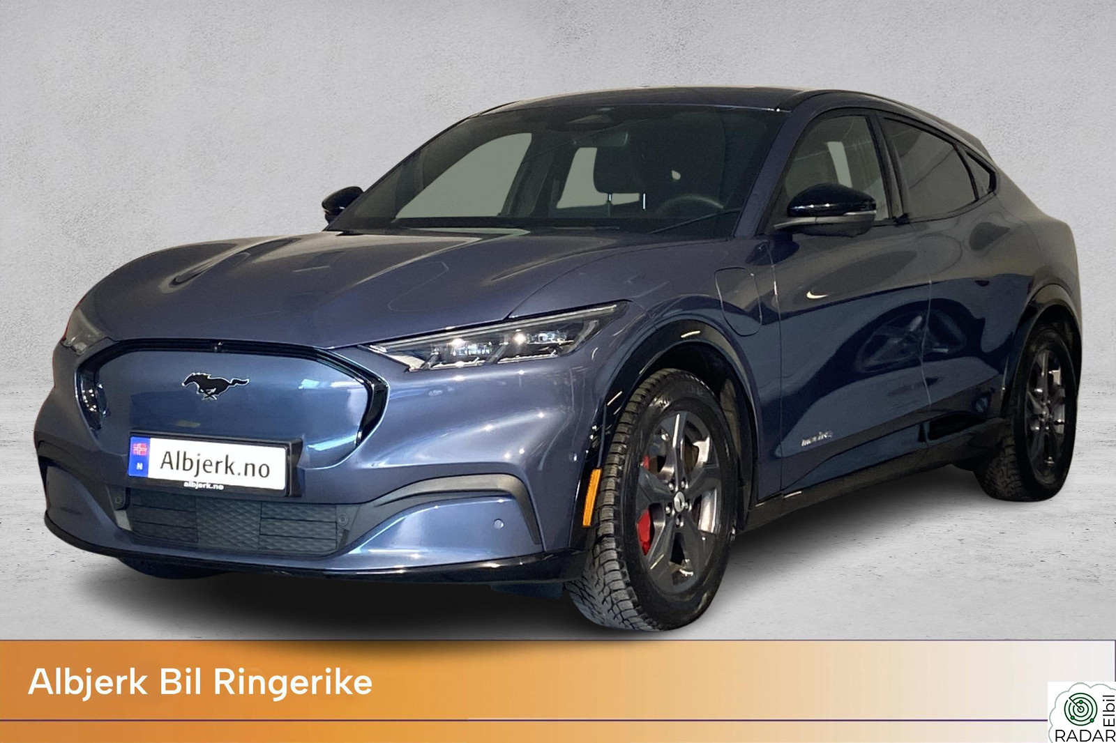 FORD Mustang Mach-E SR AWD/ Skinn/ El.Seter/ B&O/ 360 Kamera/