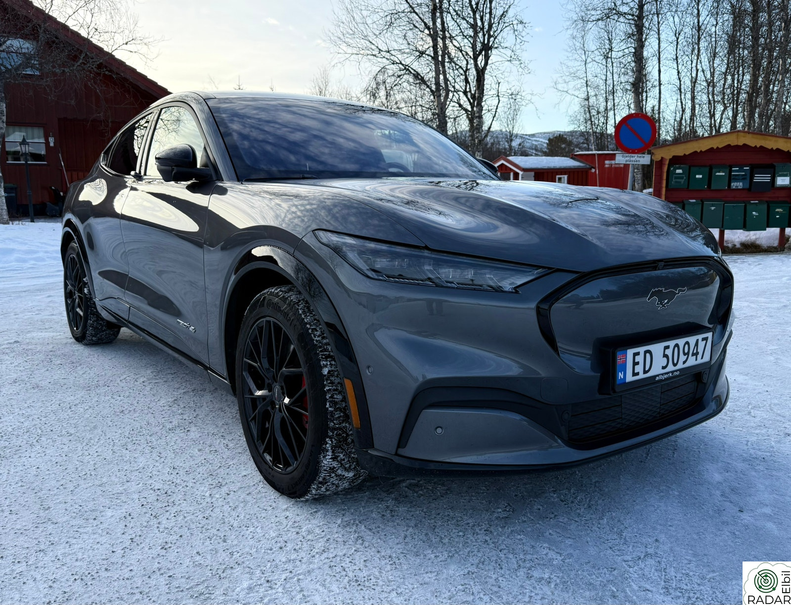 FORD Mustang Mach-E SR AWD 371hk Pano/ACC/Skinn/Topputstyrt/7 års garanti++