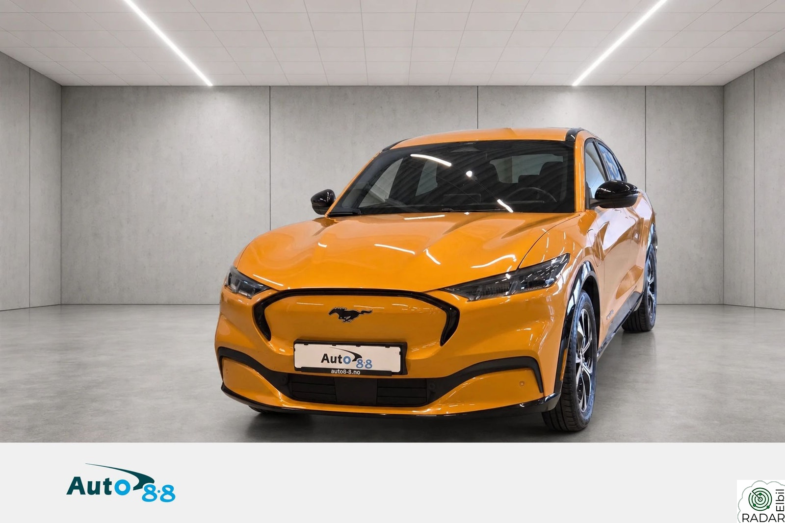 FORD Mustang Mach-E Sporty SUV 4x4 Kamera App El seter framme Skinn