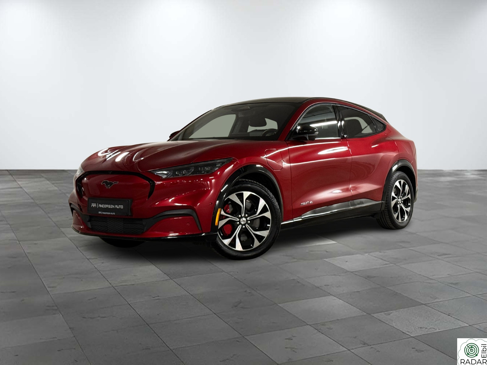 FORD Mustang Mach-E SR AWD - 1 eier - Navi - ACC - Skinn - Pano - Carplay++