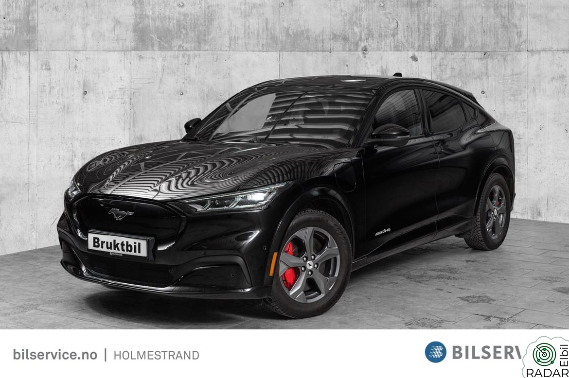FORD Mustang Mach-E SR AWD / Panoramatak / 360 Kamera / Bang & Olufsen