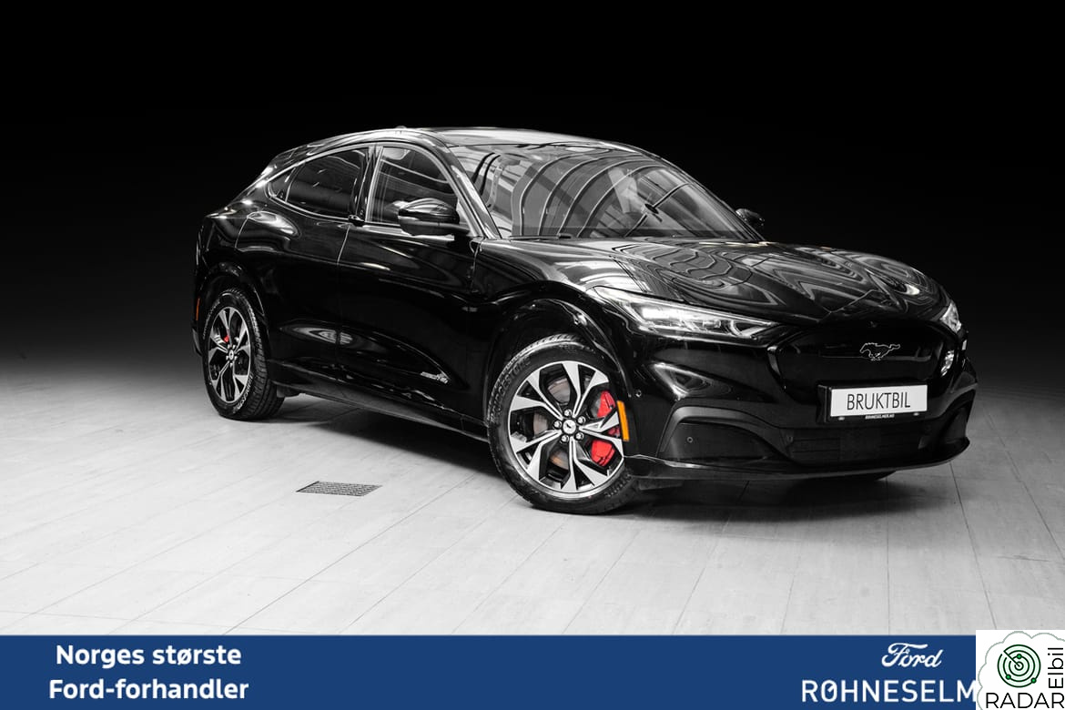 FORD Mustang Mach-E SR AWD Teknopakke/Panorama/Innbytte/Finans