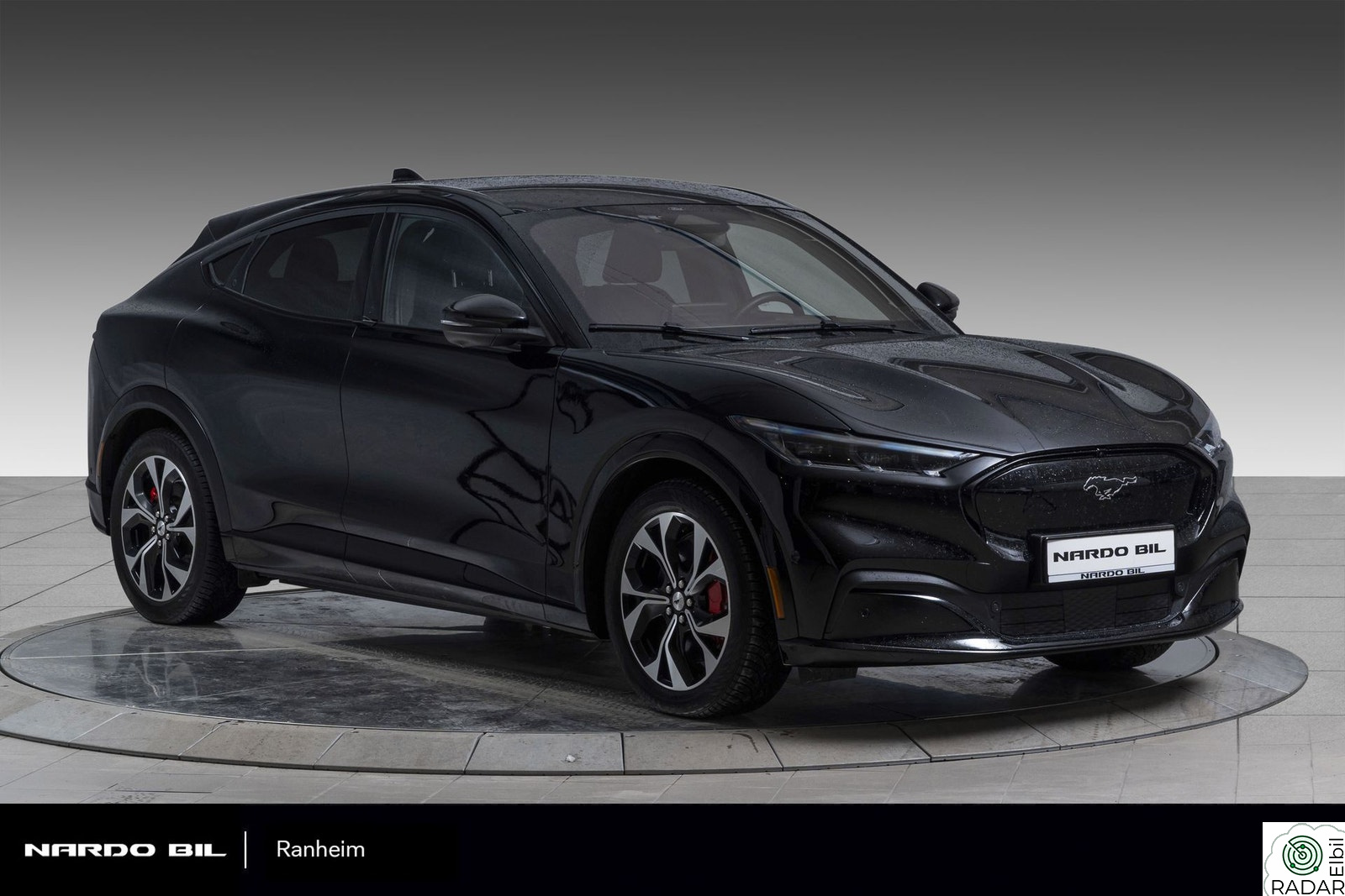 FORD Mustang Mach-E SR AWD/B&O/Pano/El.Seter/360/El.Bakluke