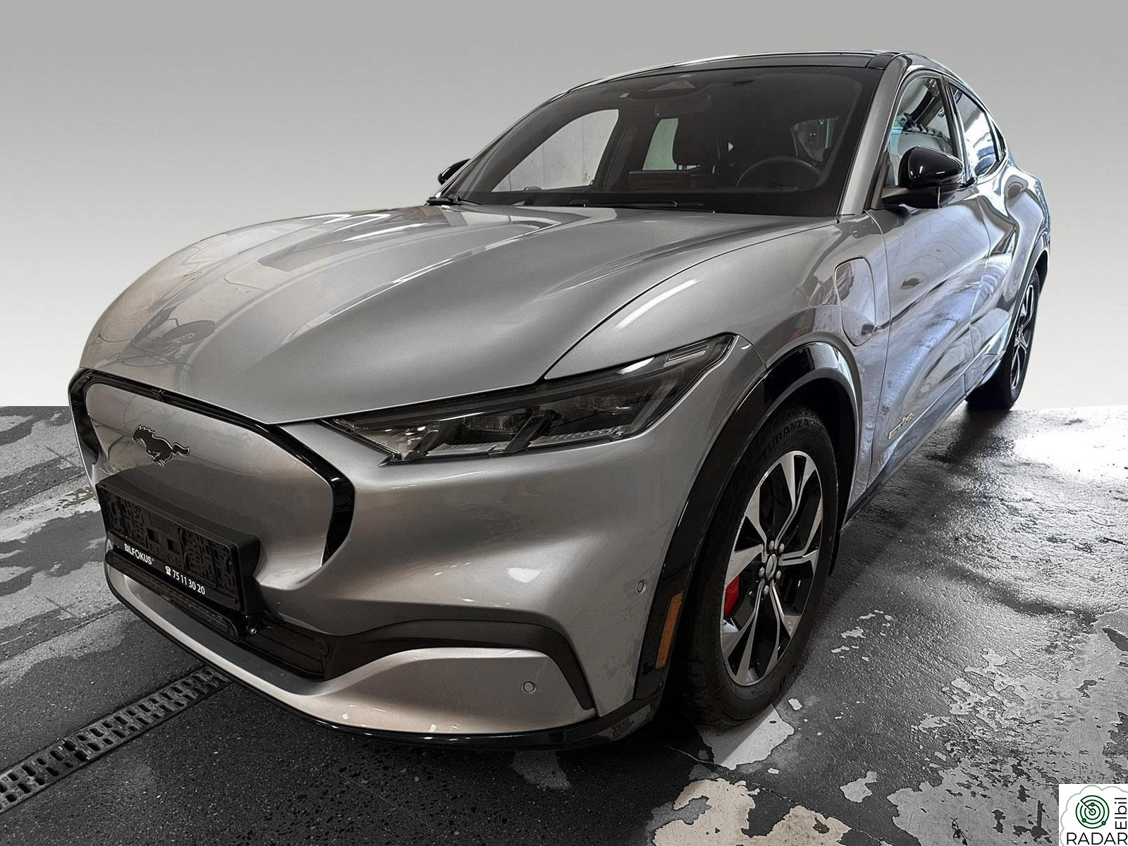 FORD Mustang Mach-E AWD Led-ekstralys Hengerfeste