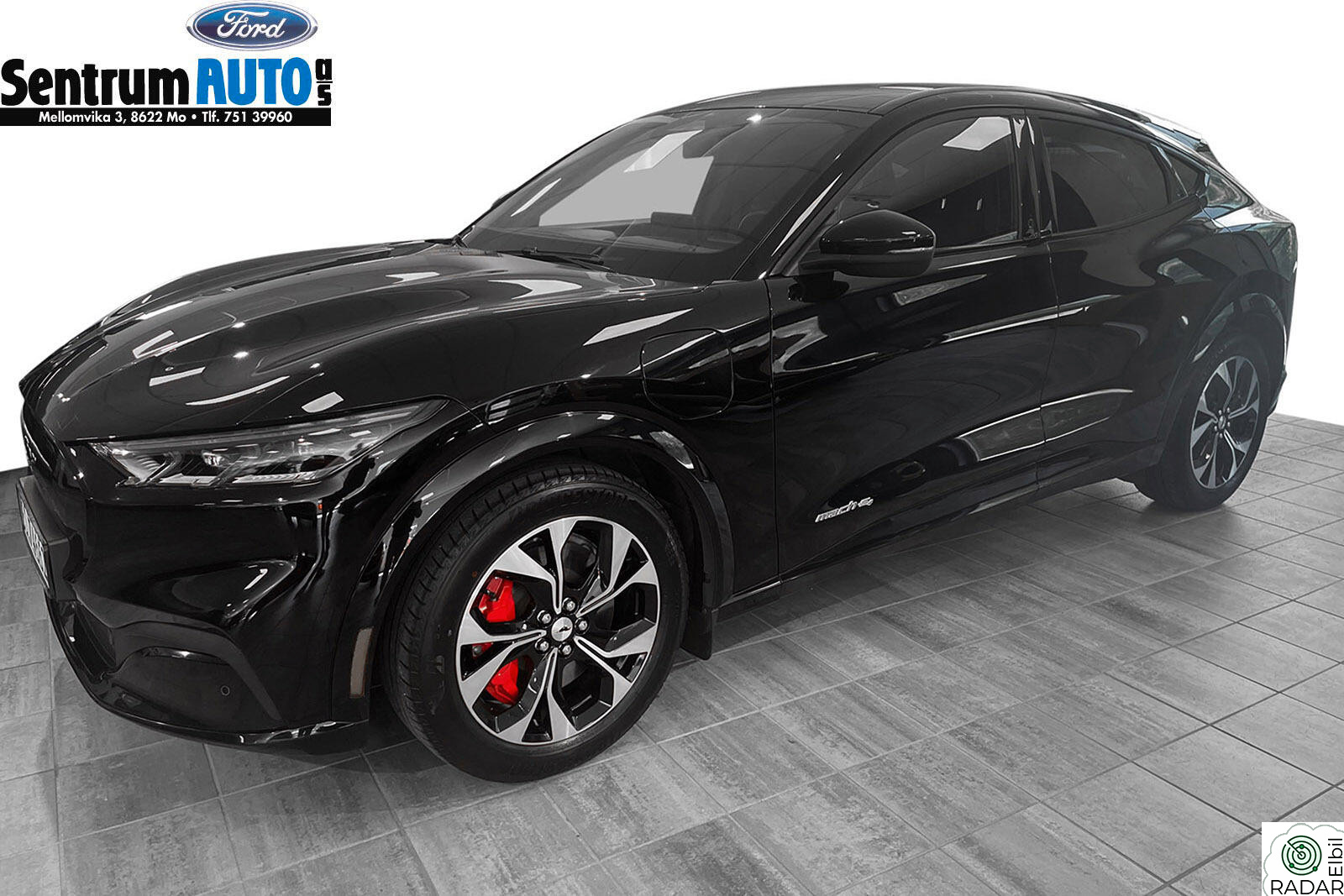 FORD Mustang Mach-E SR AWD
