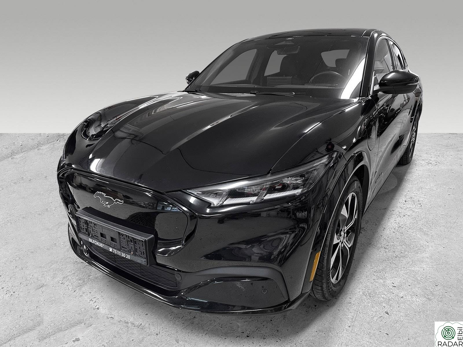 FORD Mustang Mach-E Hengerfeste AWD