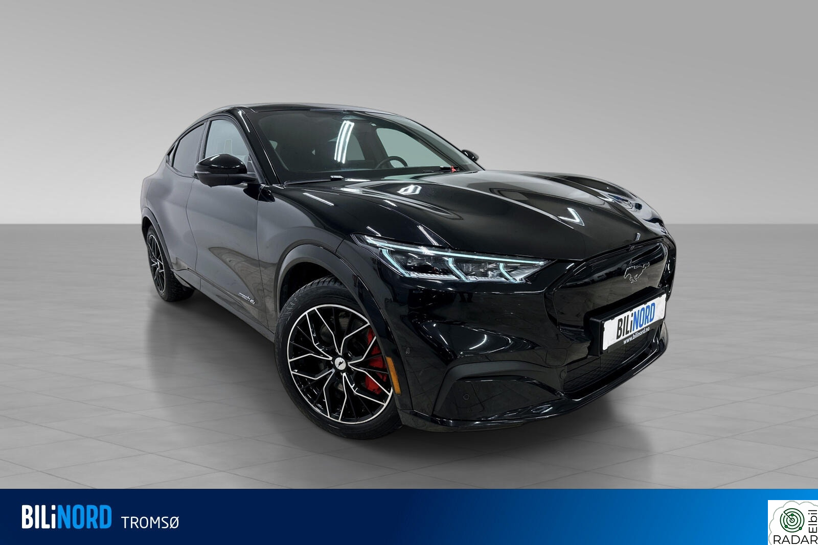 FORD Mustang Mach-E SR AWD Premium, B&O, Matrix, Innbytte++
